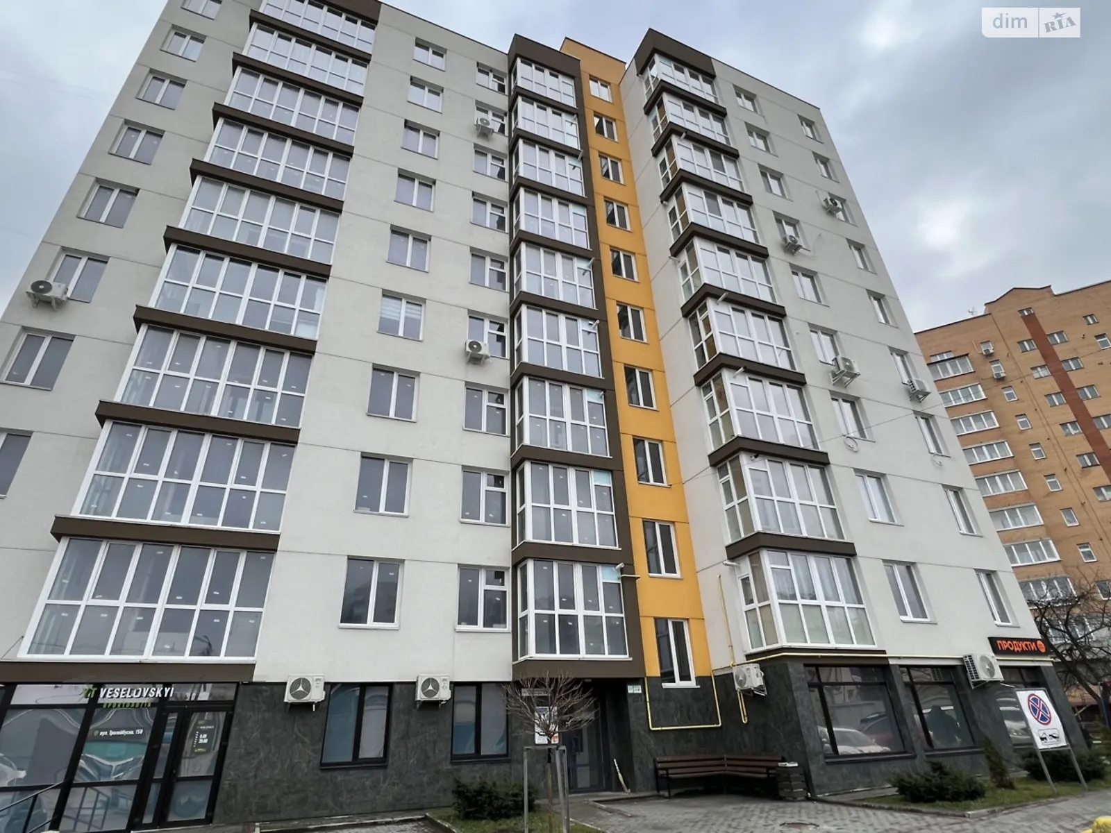 2-кімнатна квартира 87 кв. м у Тернополі, вул. Тролейбусна, 15В - фото 1