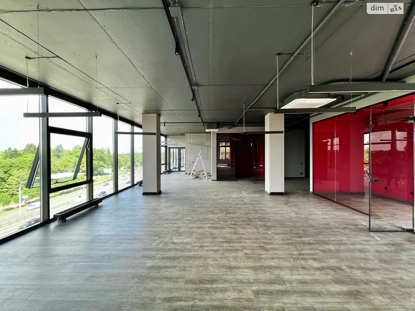 Здається в оренду офіс 294 кв. м в бізнес-центрі, цена: 3700 $ - фото 1