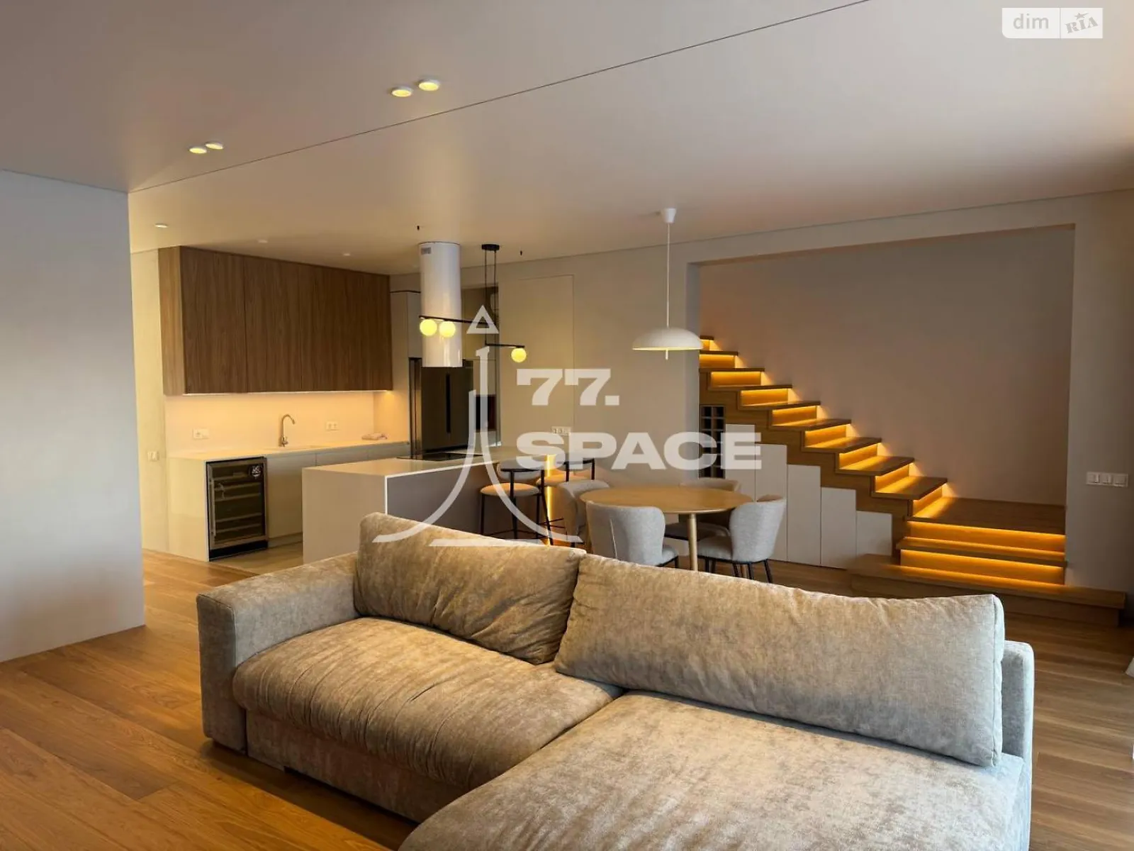 Продається будинок 2 поверховий 178 кв. м з гаражем, цена: 418300 $ - фото 1