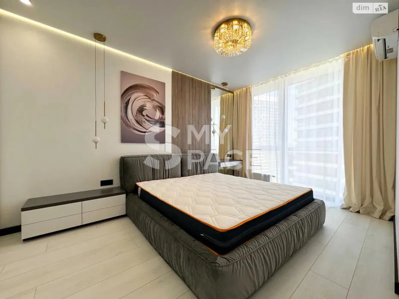 Продается 3-комнатная квартира 78 кв. м в Киеве, наб. Днепровская, 15Є - фото 1