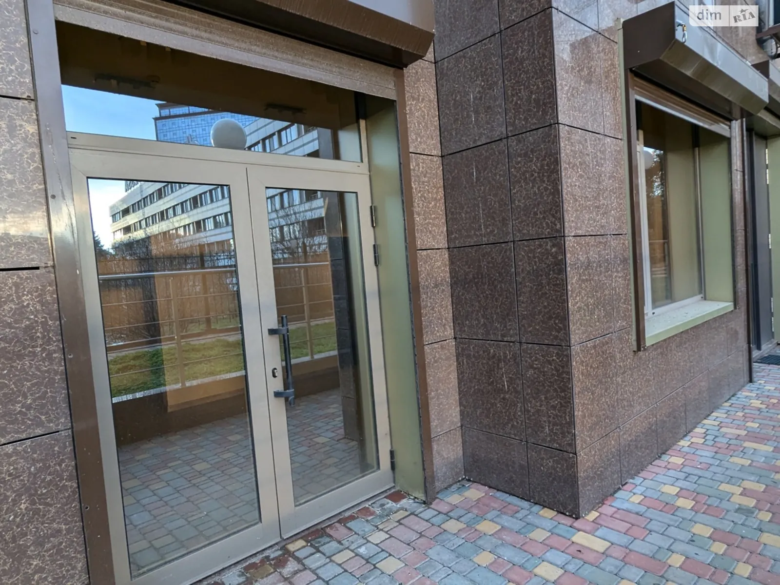 Продається приміщення вільного призначення 36.5 кв. м в 15-поверховій будівлі, цена: 80000 $ - фото 1