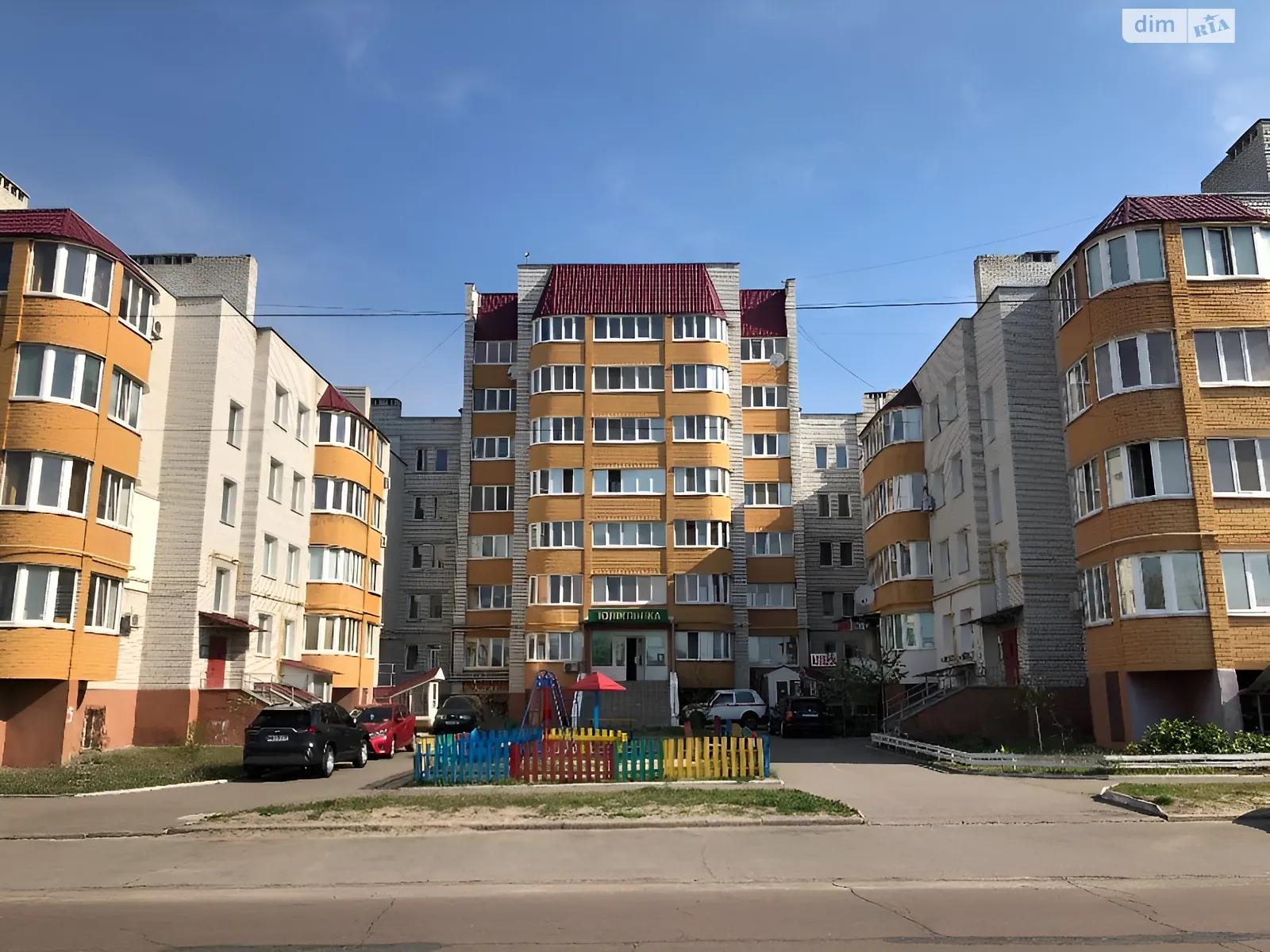 Продается 4-комнатная квартира 138.7 кв. м в Чернигове, ул. Красносельского, 73А - фото 1