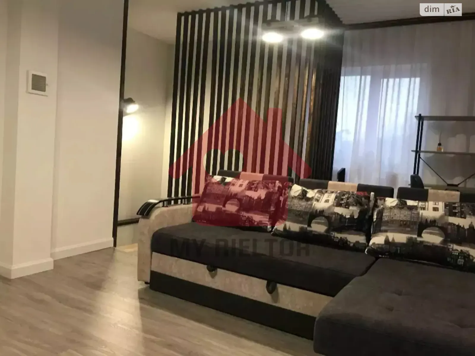 Продается дом на 3 этажа 110 кв. м с баней/сауной, цена: 99000 € - фото 1