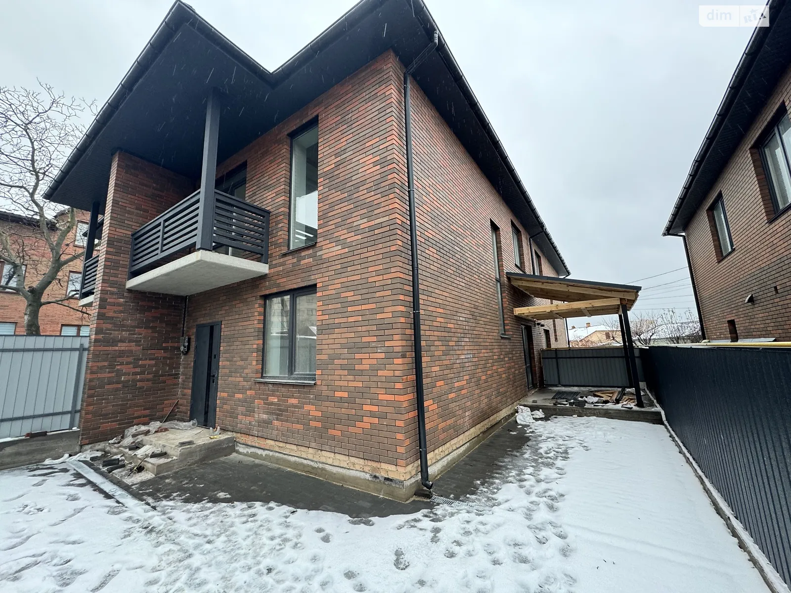 Продается часть дома 92 кв. м с гаражом, цена: 93000 $ - фото 1