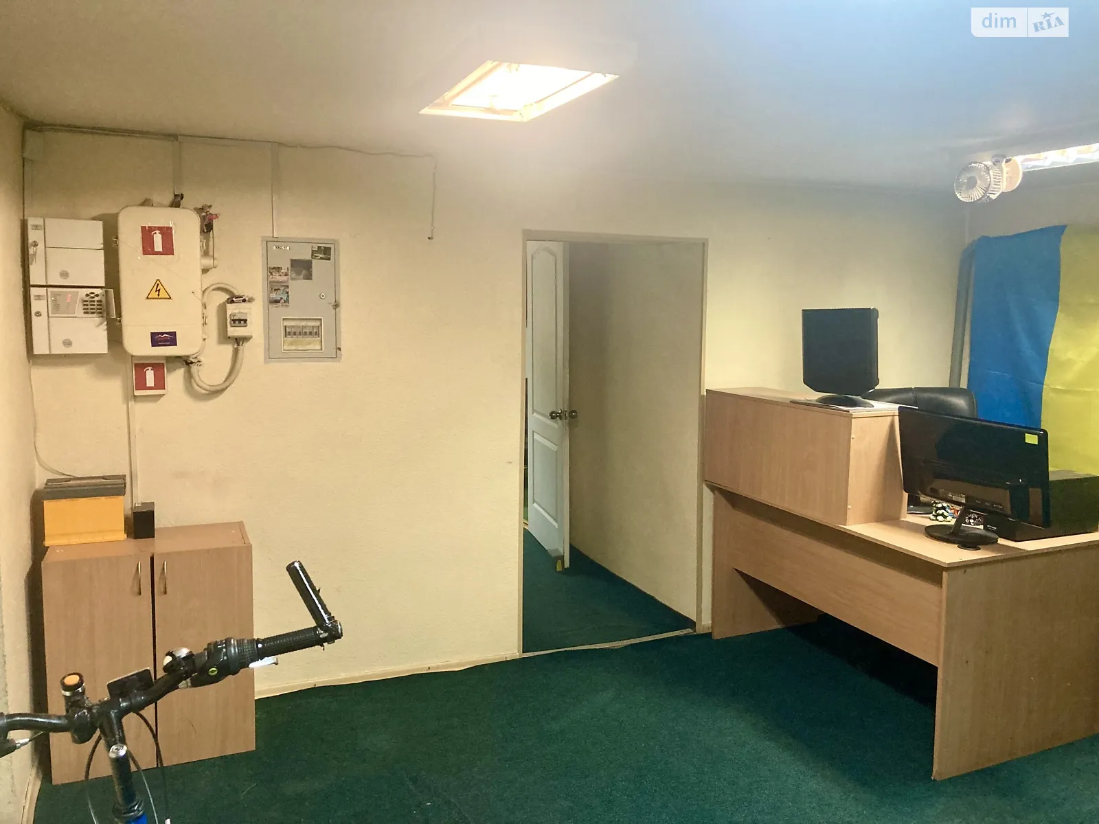 Продається офіс 97 кв. м в бізнес-центрі, цена: 100000 $ - фото 1