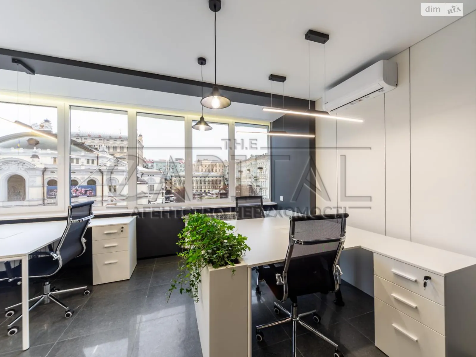 Сдается в аренду офис 80 кв. м в бизнес-центре, цена: 2500 $ - фото 1