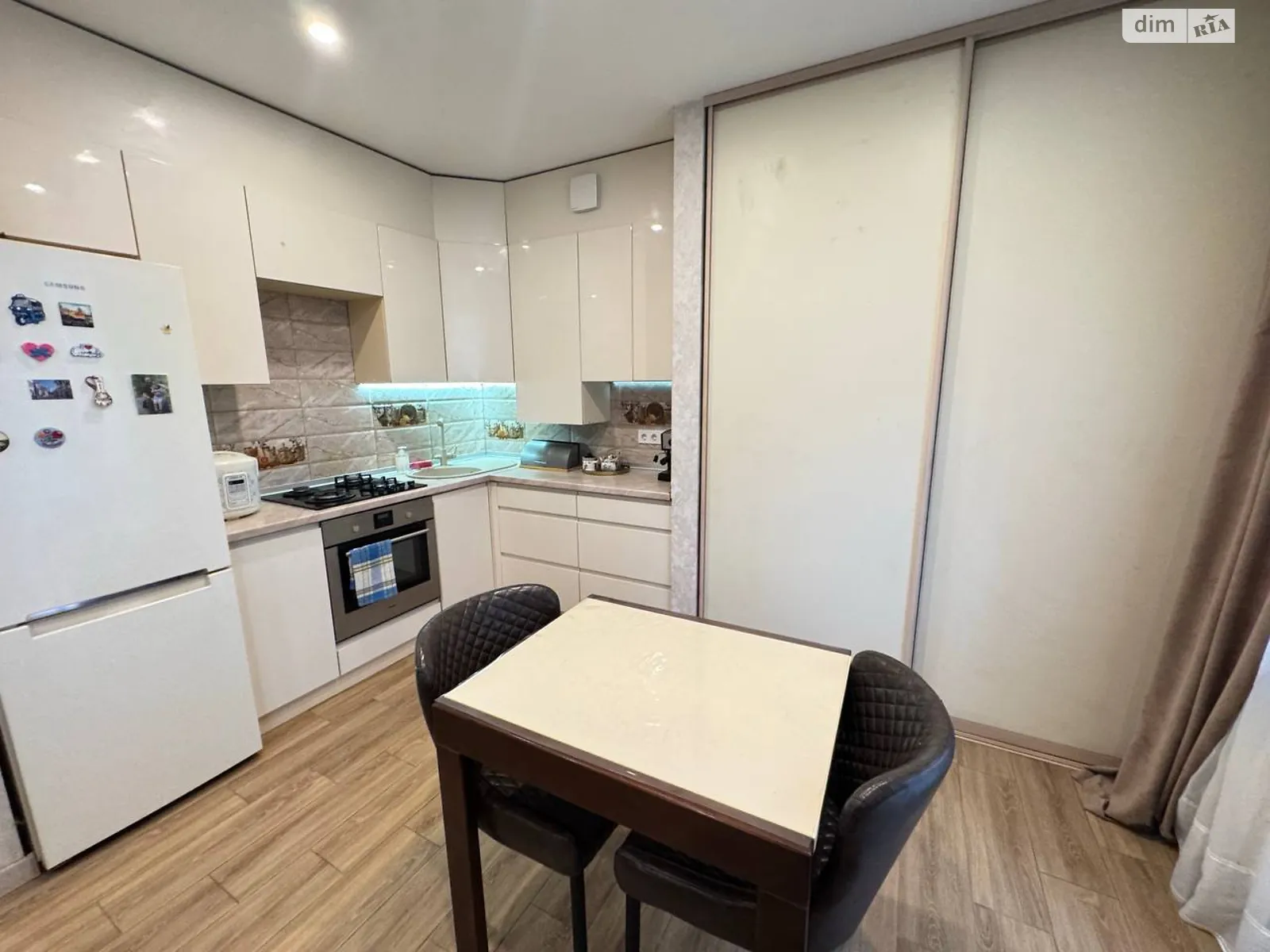 Продається 2-кімнатна квартира 63.5 кв. м у Ірпені, вул. Західна, 10 - фото 1