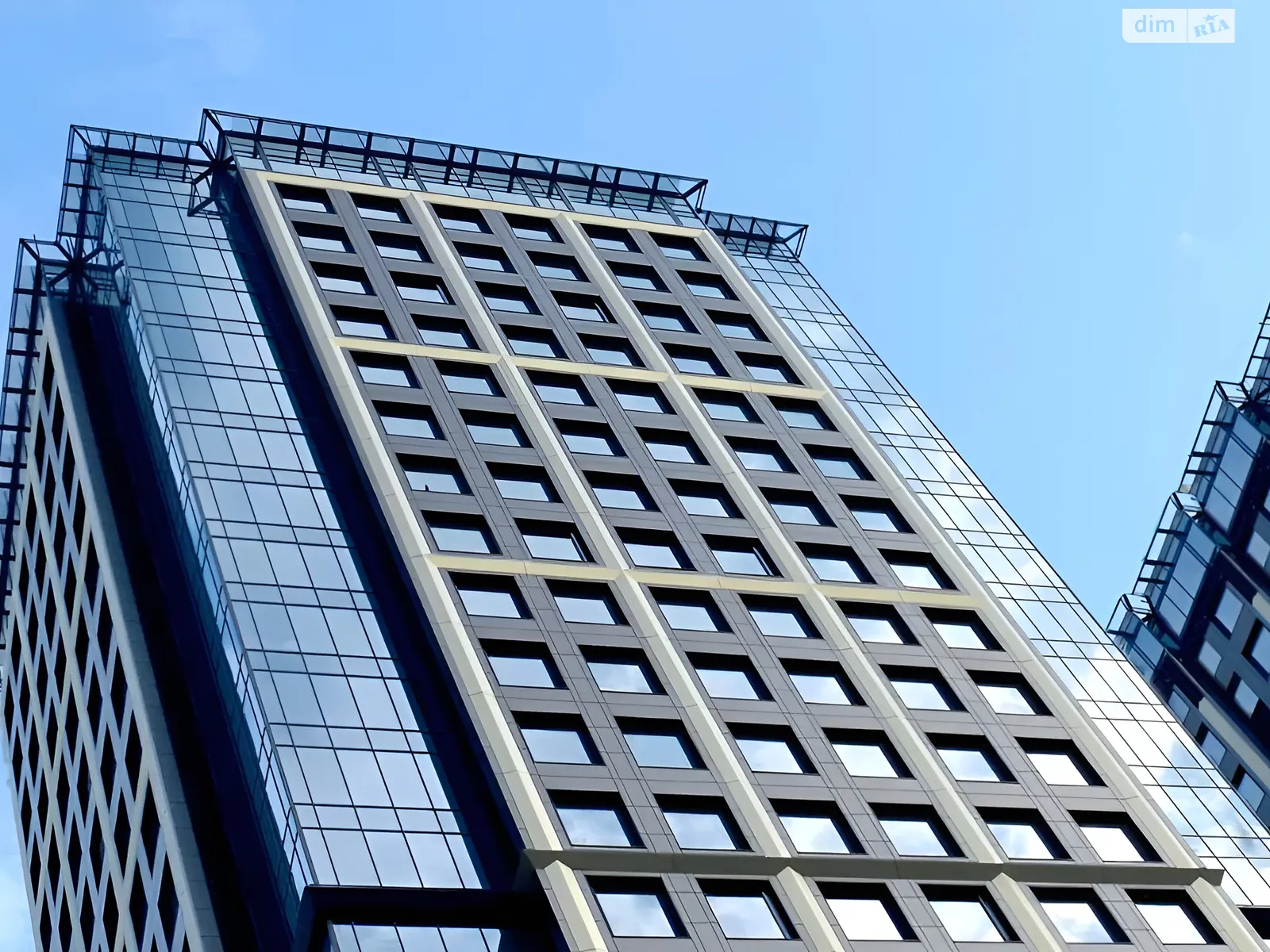 Продается 1-комнатная квартира 68 кв. м в Киеве, ул. Предславинская, 20А - фото 1