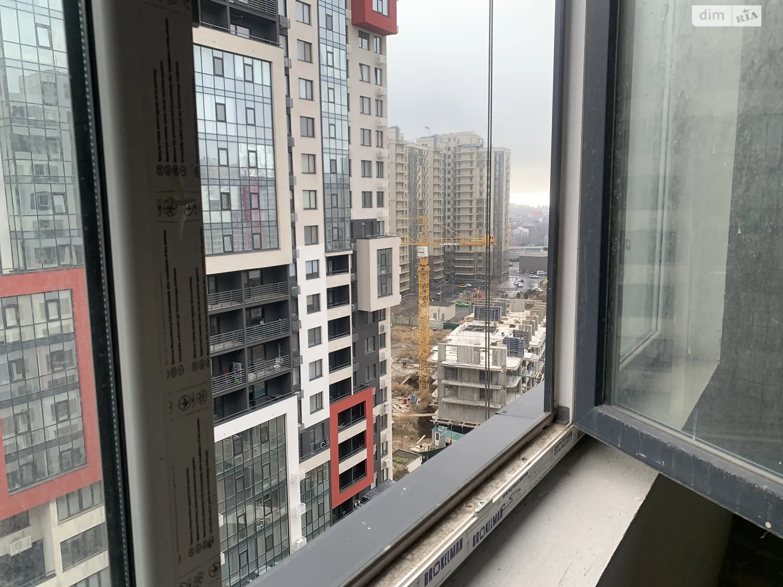 Продается 1-комнатная квартира 26 кв. м в Одессе, ул. Спортивная - фото 1
