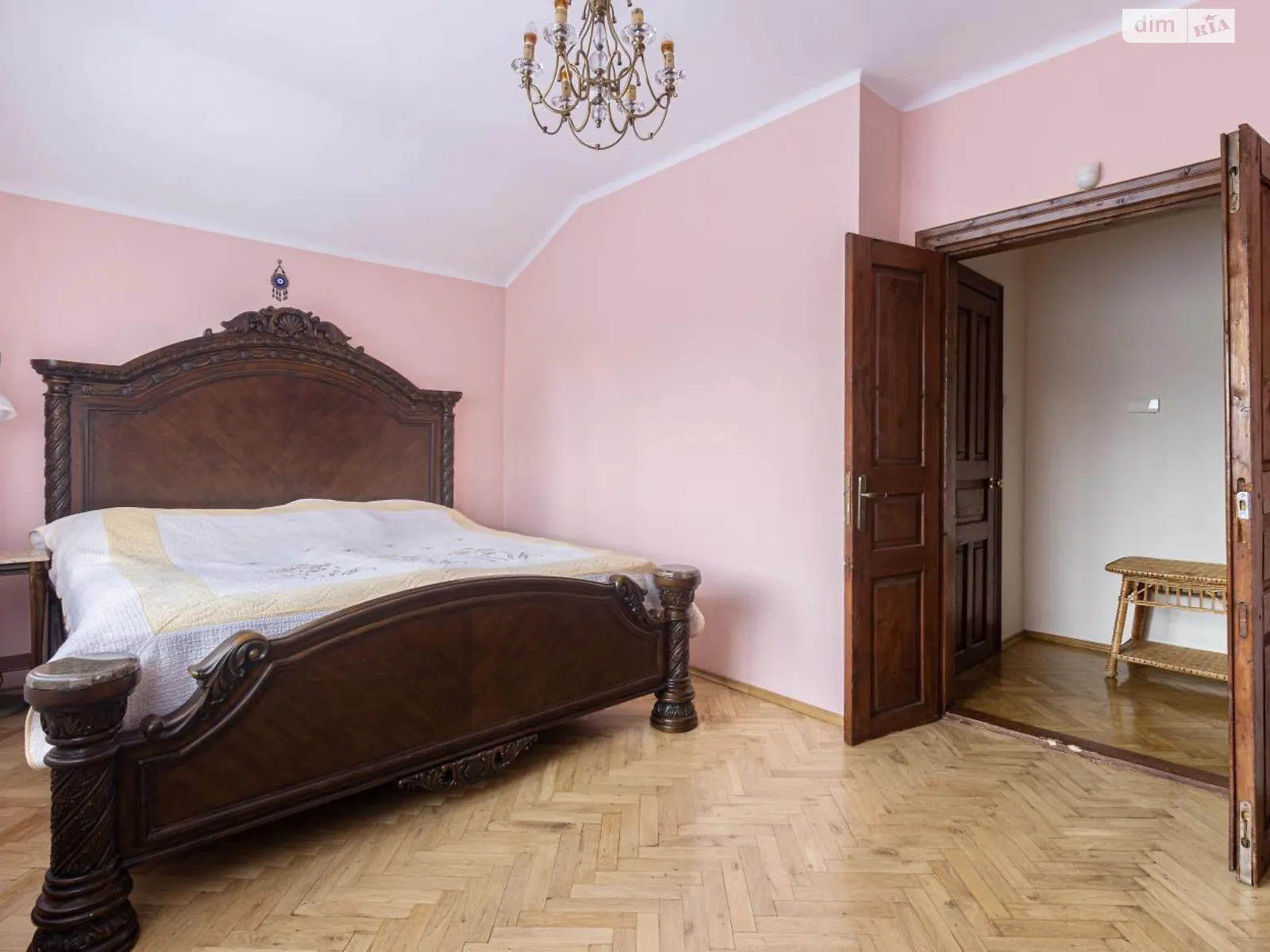 Сдается в аренду дом на 2 этажа 208.3 кв. м с верандой, цена: 1500 $ - фото 1