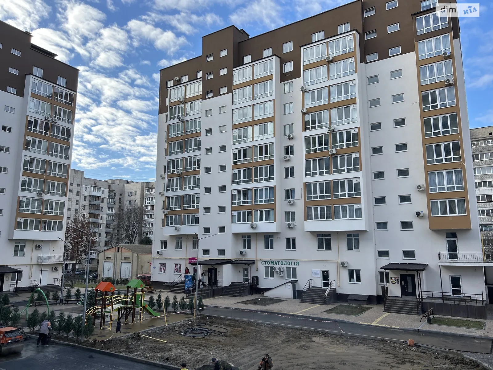 Продается 3-комнатная квартира 87 кв. м в Виннице, просп. Юности, 16Б - фото 1