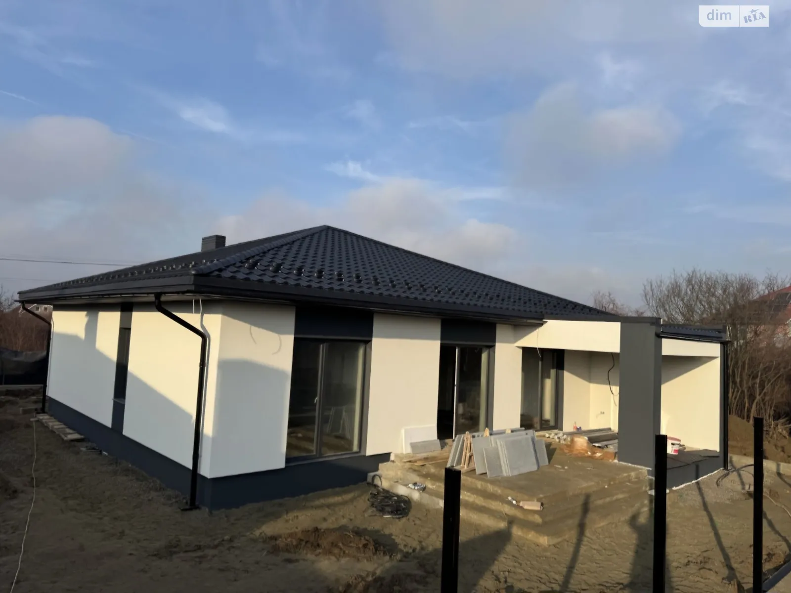 Продается одноэтажный дом 120 кв. м с верандой, цена: 1100 $ - фото 1