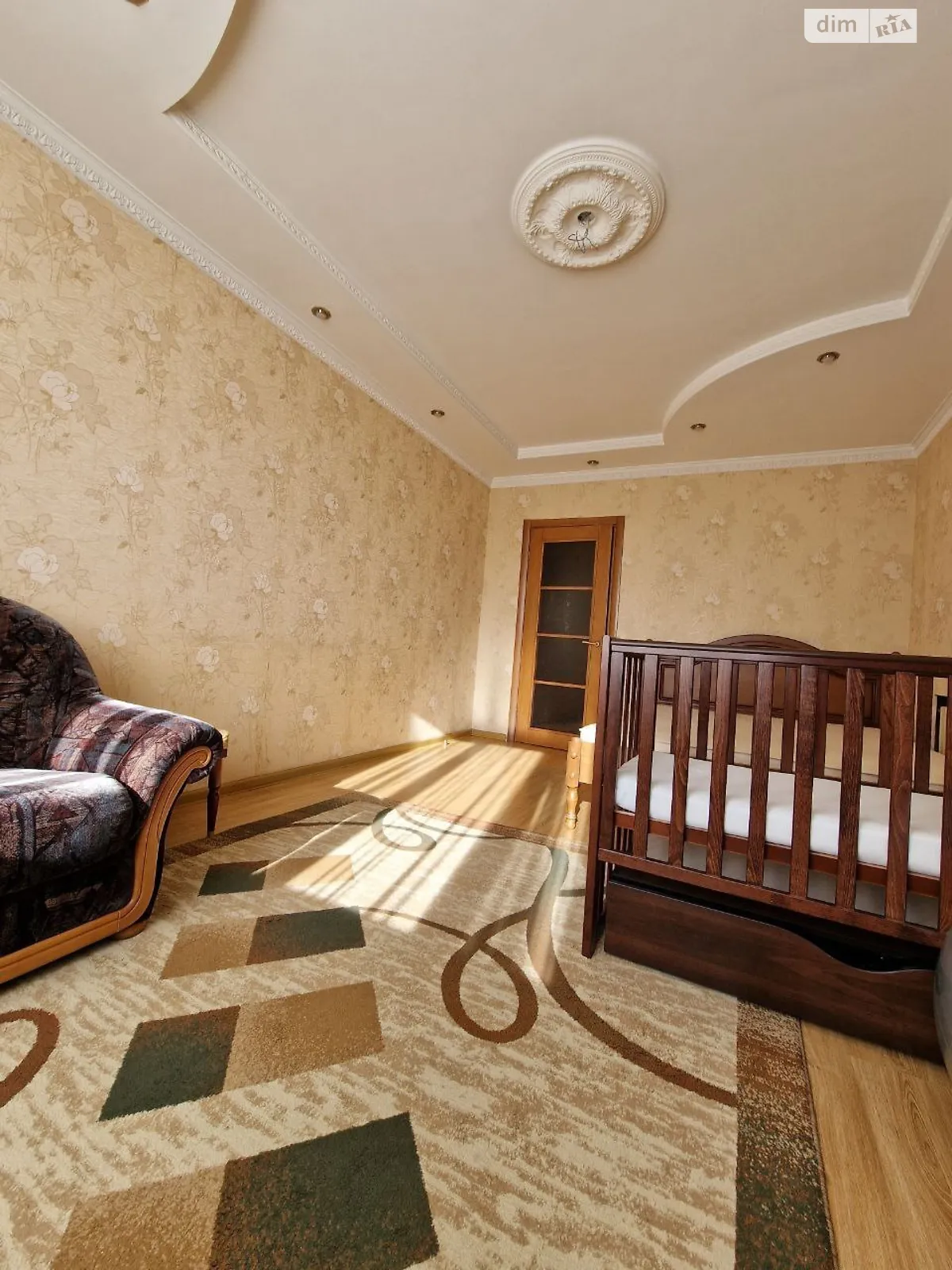 Продается 3-комнатная квартира 75.7 кв. м в Днепре, ул. Дарницкая, 9 - фото 1