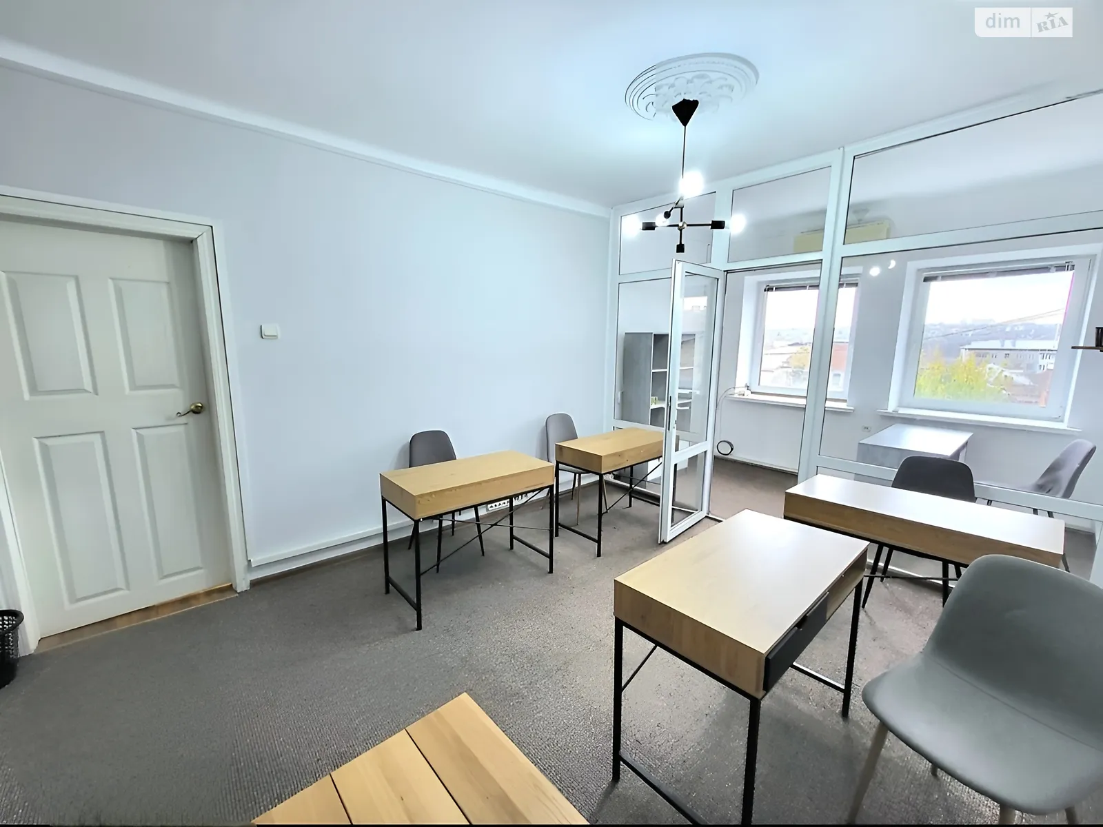 Сдается в аренду офис 27 кв. м в бизнес-центре, цена: 12000 грн - фото 1