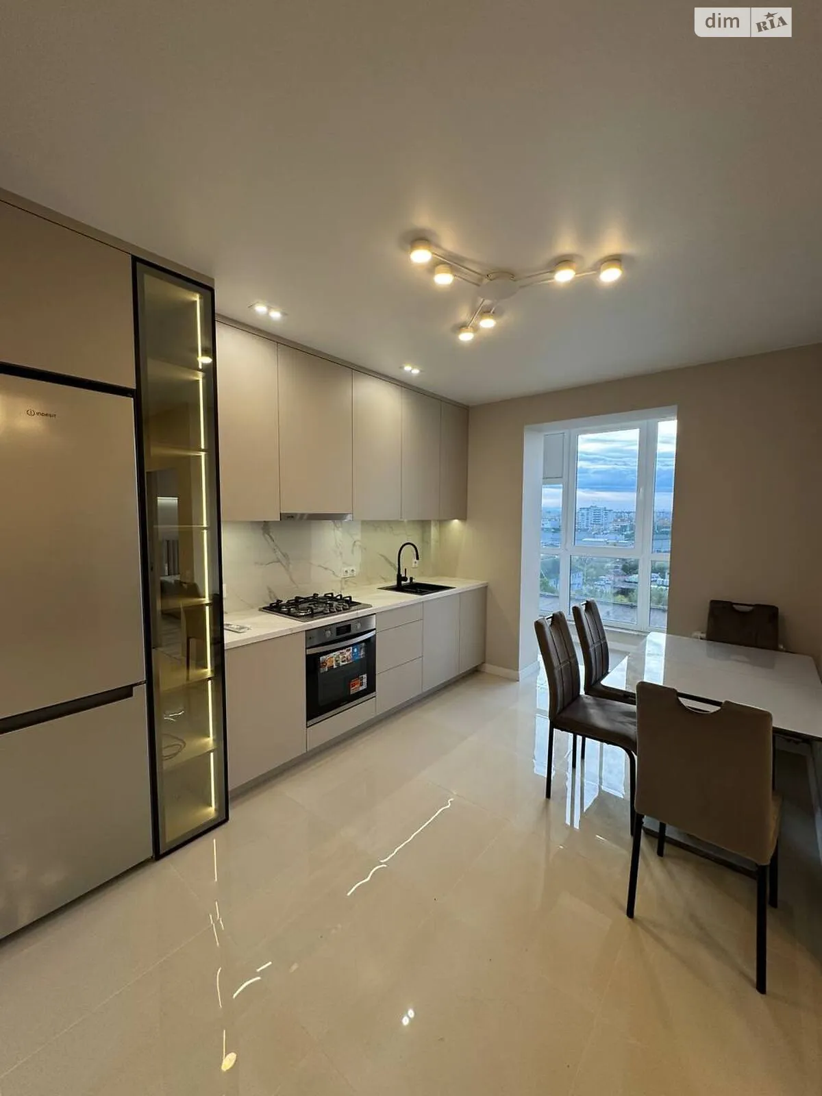 Продається 1-кімнатна квартира 43.3 кв. м у Івано-Франківську, вул. Ребета Л., 10Д - фото 1