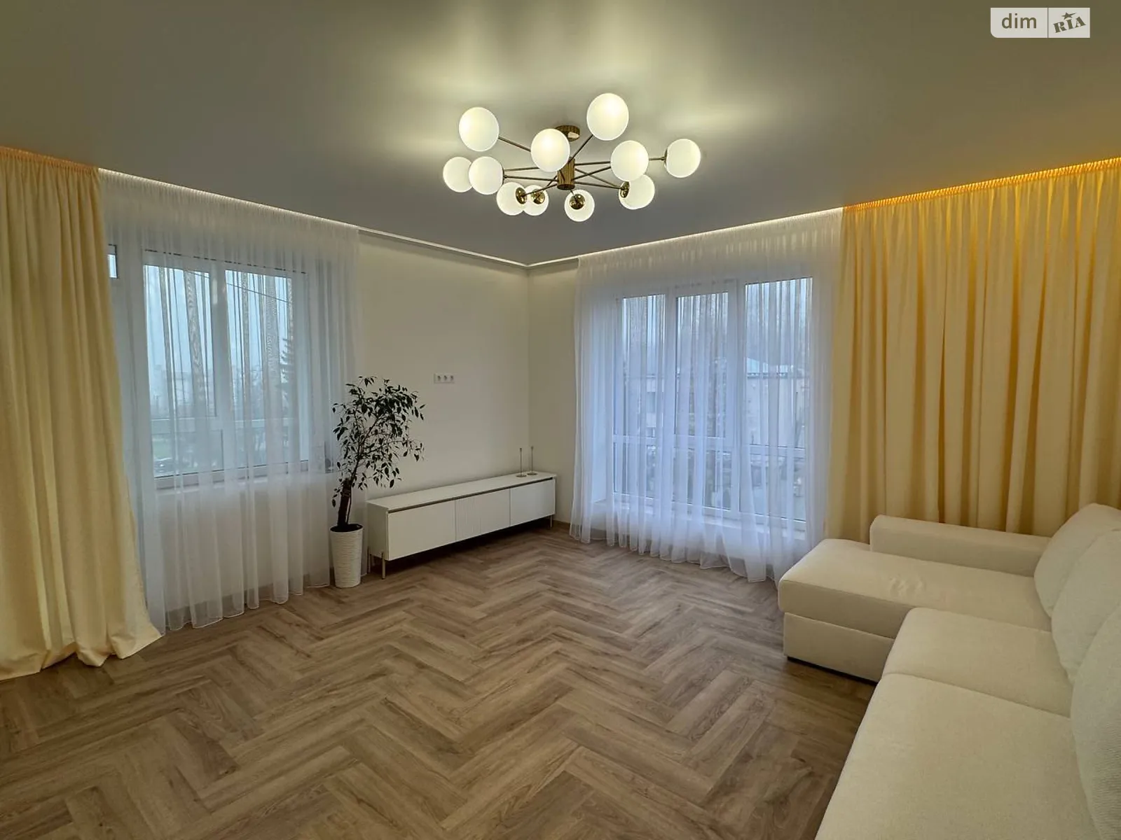 2-комнатная квартира 65.5 кв. м в Тернополе, цена: 98000 $ - фото 1