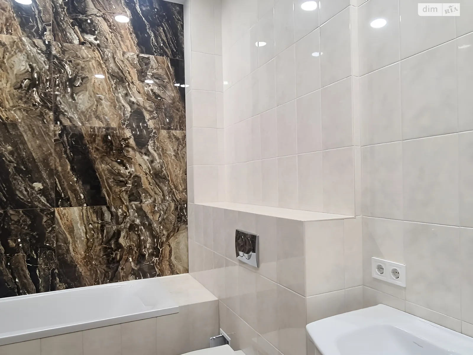 Продается 1-комнатная квартира 51.4 кв. м в Харькове, ул. Молочная, 52 - фото 1