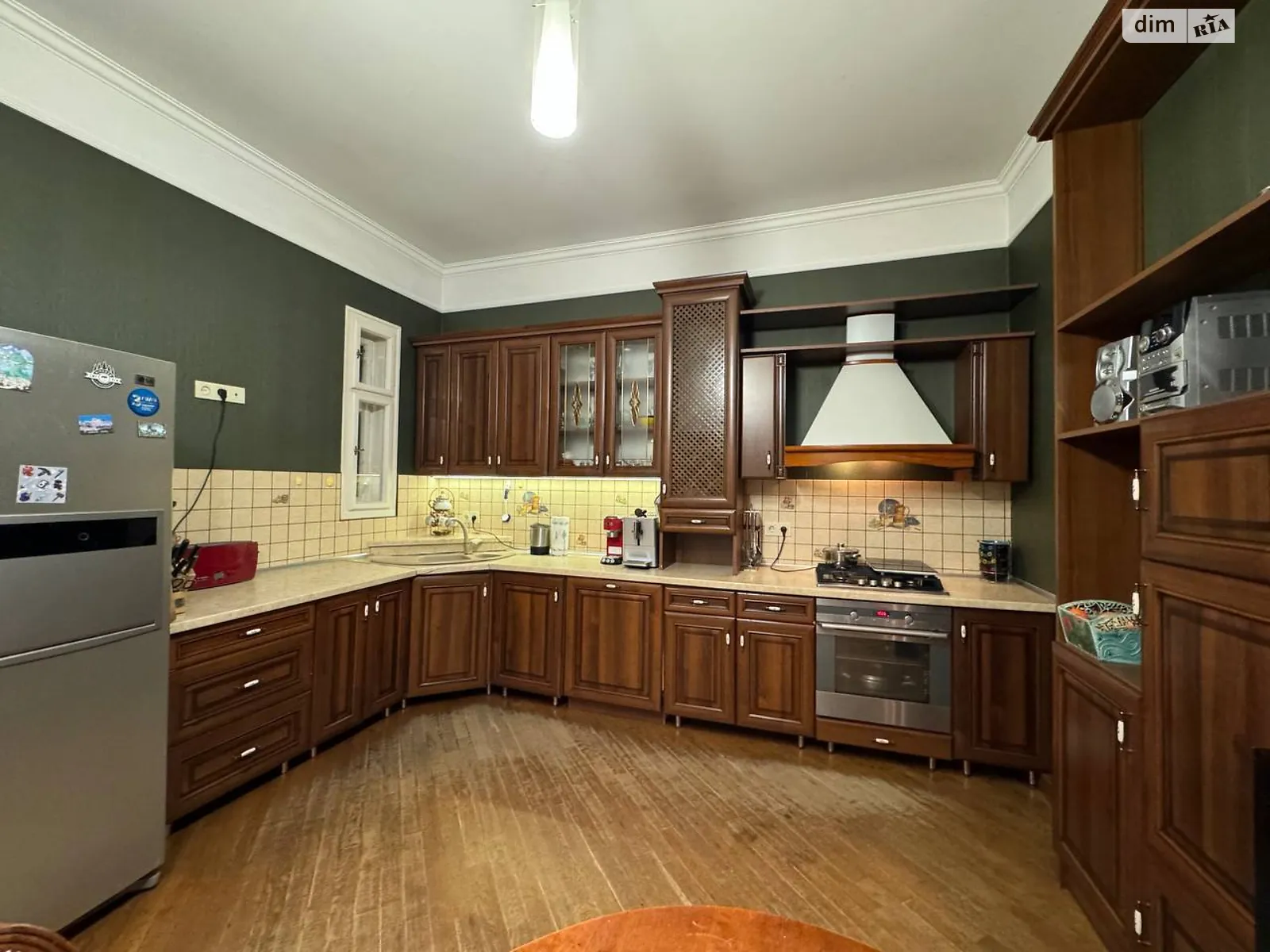 Продается 4-комнатная квартира 129.9 кв. м в Ужгороде, ул. Волошина - фото 1