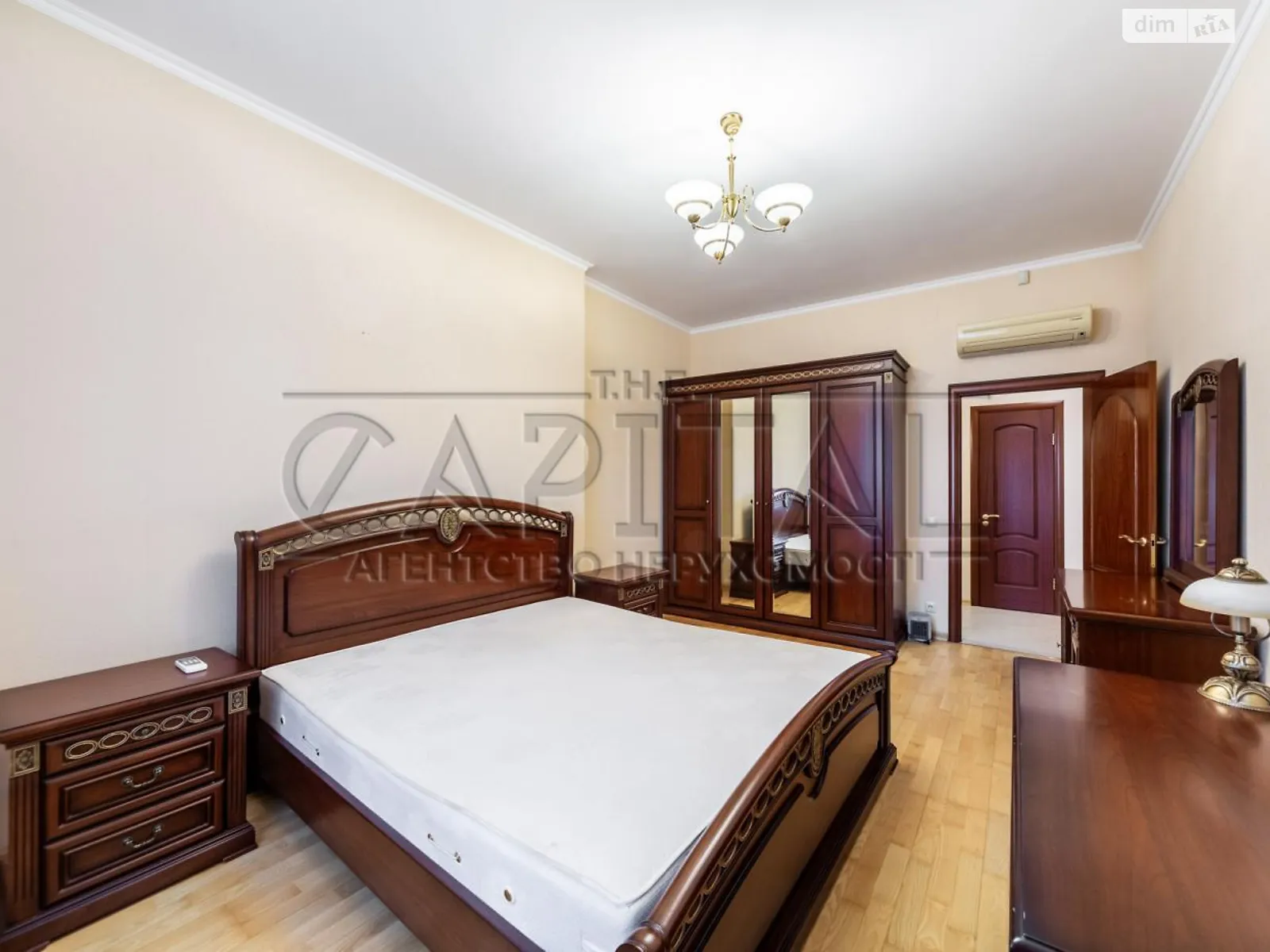 Продается 3-комнатная квартира 117.1 кв. м в Киеве, ул. Коновальца Евгения, 32Г - фото 1