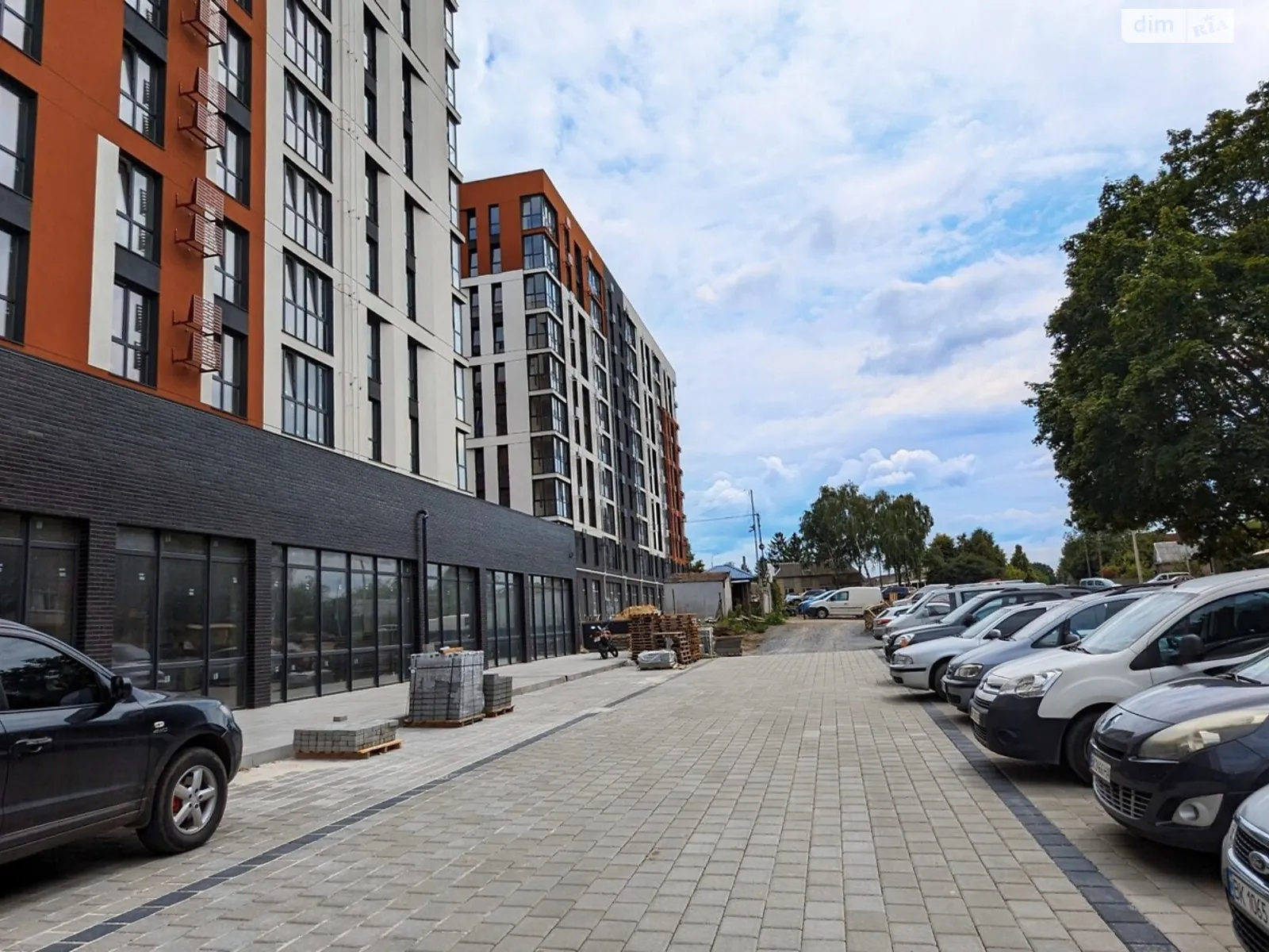 Сдается в аренду помещения свободного назначения 220 кв. м в 9-этажном здании, цена: 110000 грн - фото 1