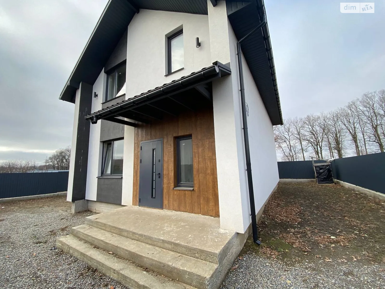 Продается дом на 2 этажа 120 кв. м с участком, цена: 84995 $ - фото 1