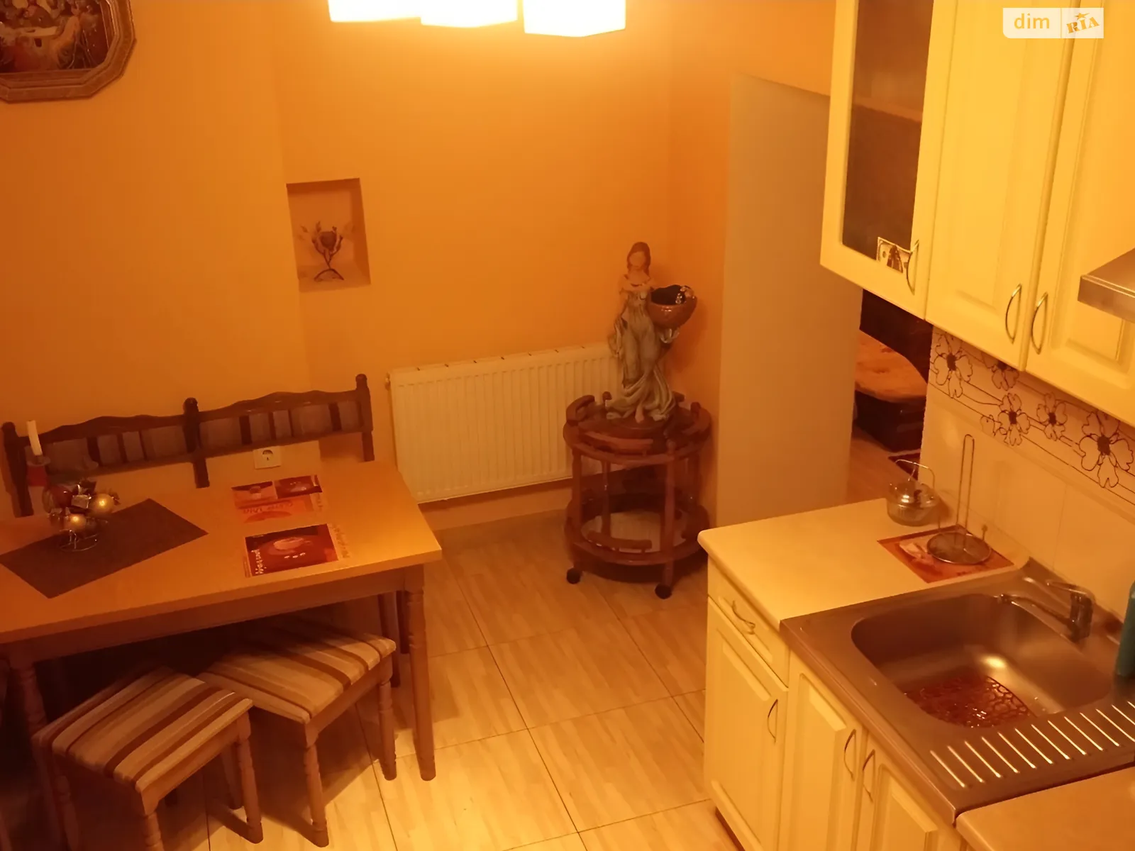Продается 3-комнатная квартира 46 кв. м в Львове, ул. Квитки-Основьяненко, 27 - фото 1