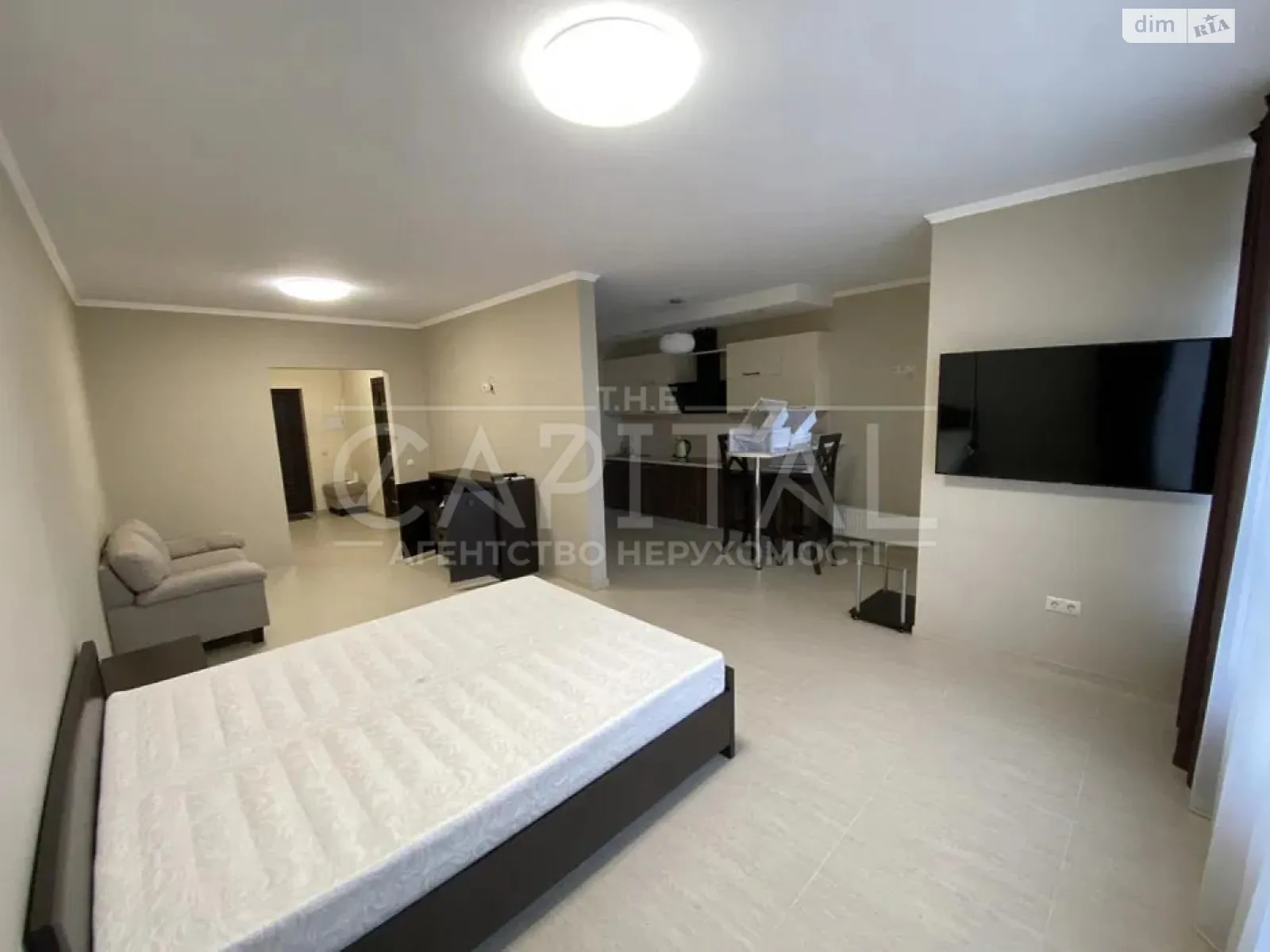 Продается 1-комнатная квартира 53 кв. м в Киеве, ул. Ямская, 35/34 - фото 1