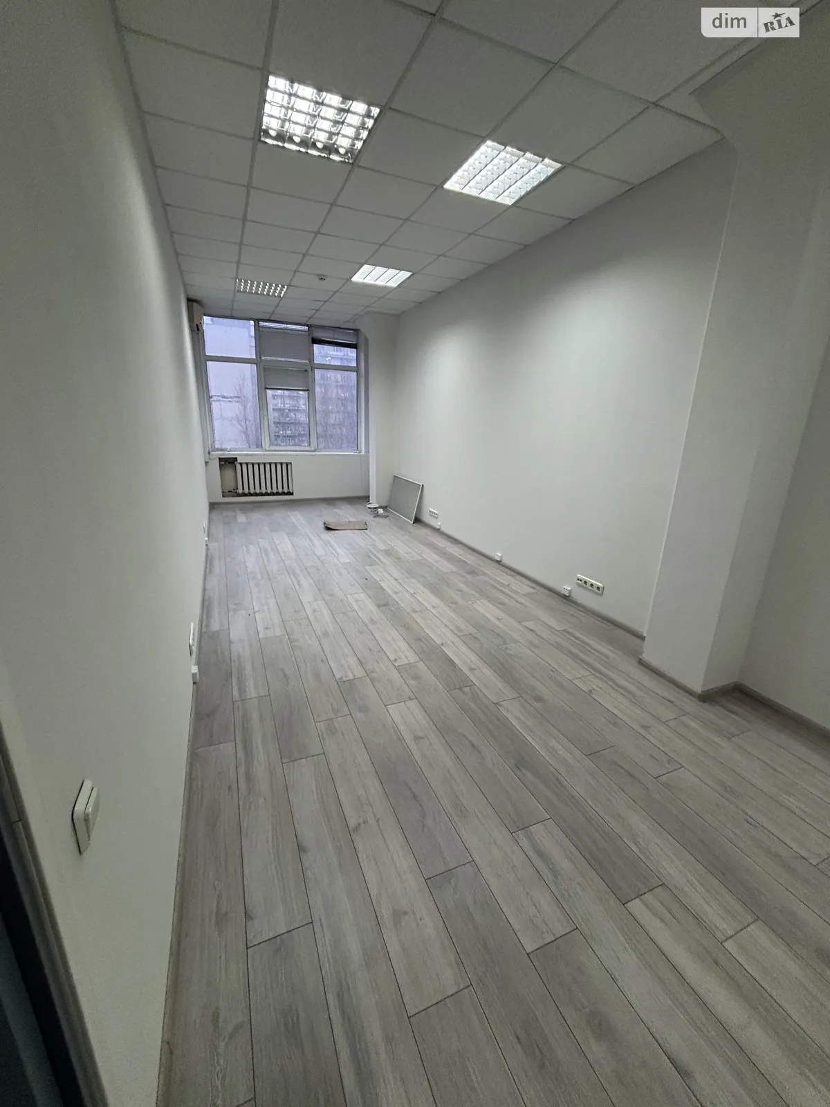 Сдается в аренду офис 52.4 кв. м в бизнес-центре, цена: 26200 грн - фото 1