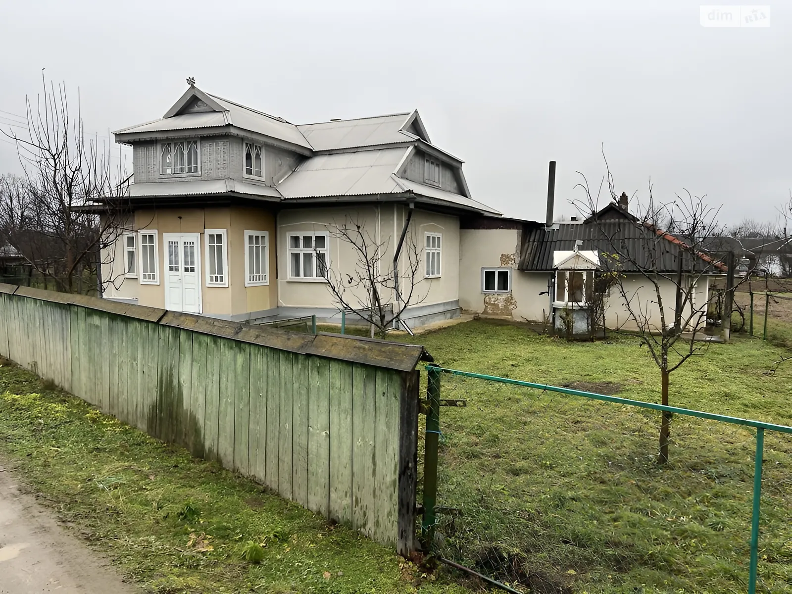Продается дом на 2 этажа 100 кв. м с гаражом, цена: 28000 $ - фото 1