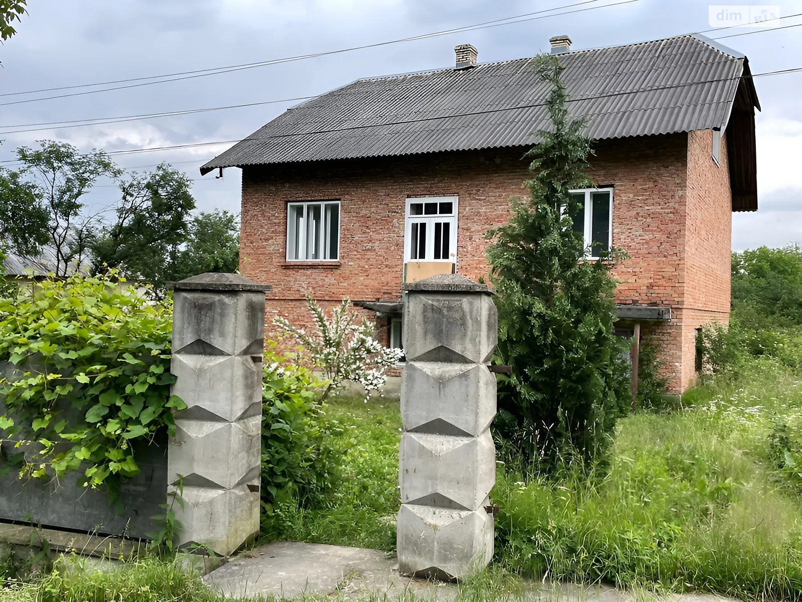 Продается дом на 2 этажа 180 кв. м с камином, цена: 25000 $ - фото 1