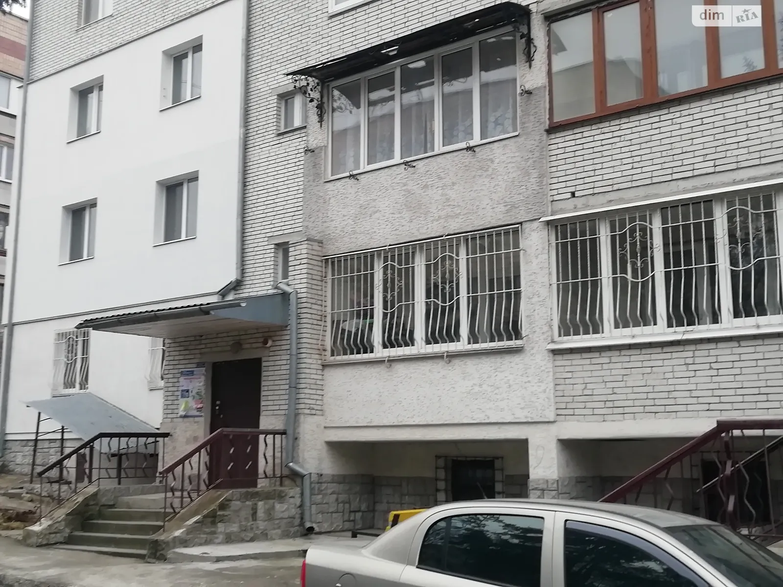 3-комнатная квартира 94 кв. м в Тернополе, ул. Довженко Александра - фото 1