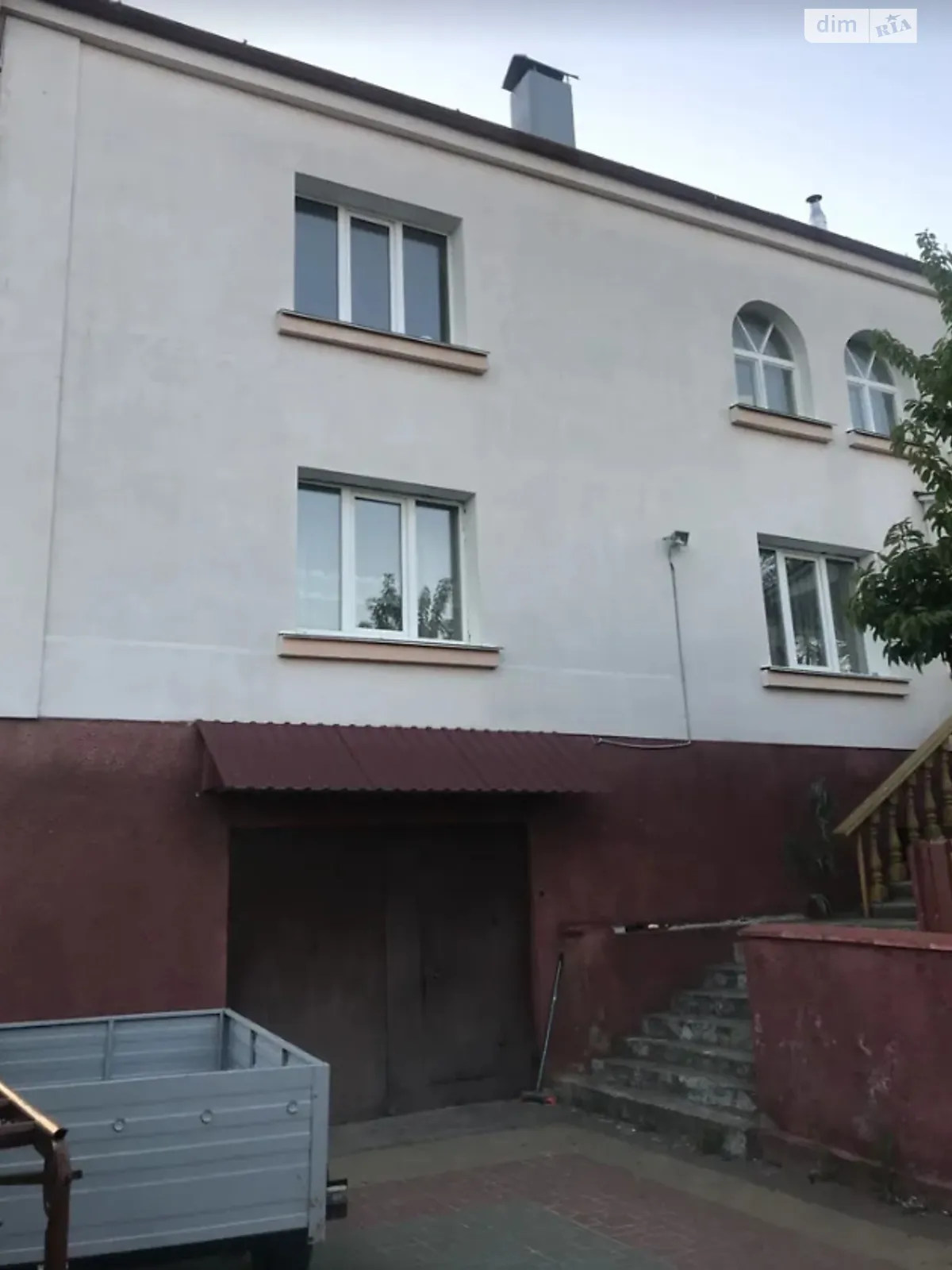 Продается дом на 2 этажа 303.3 кв. м с гаражом, цена: 120000 $ - фото 1