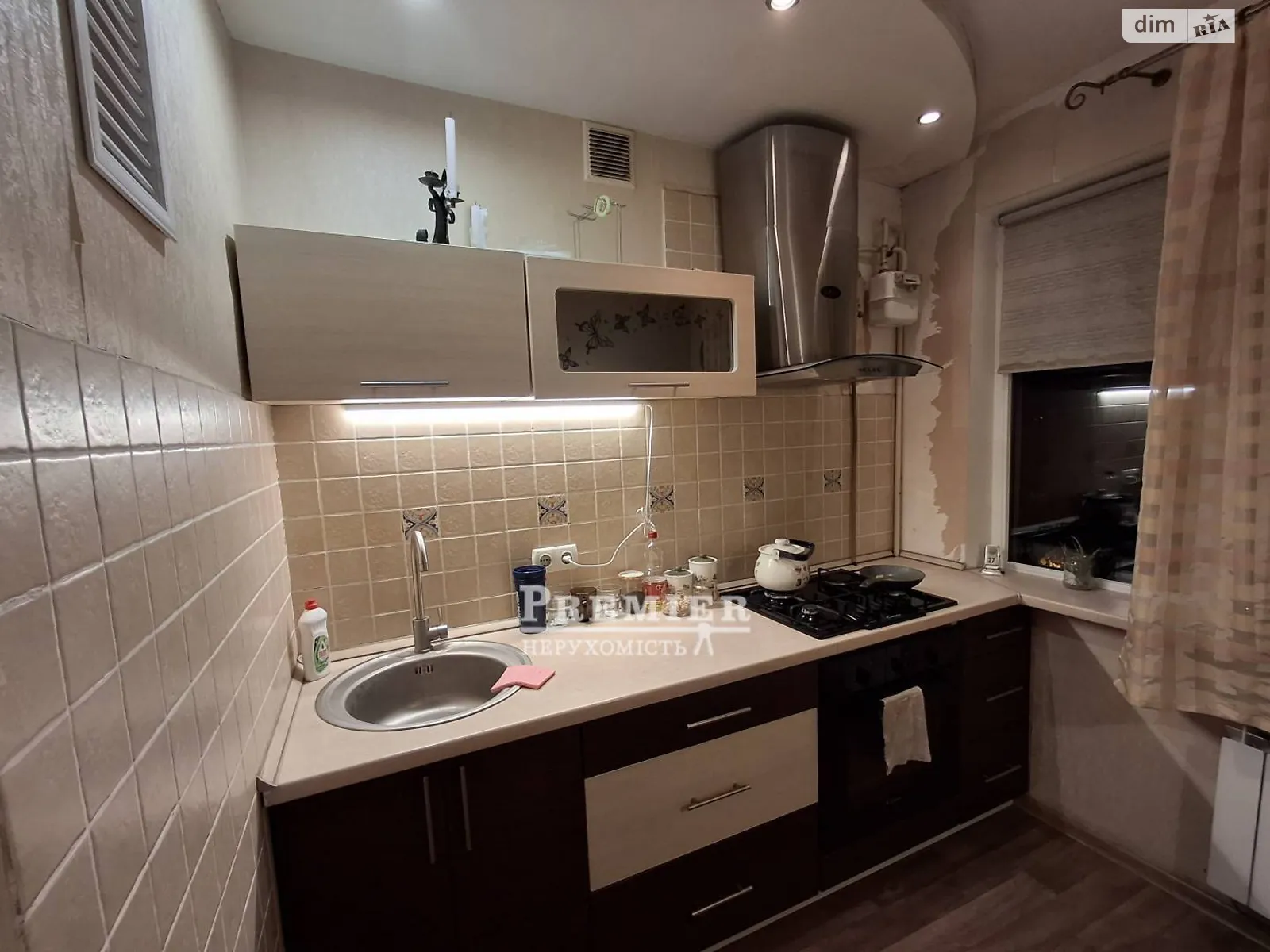 Продается 3-комнатная квартира 63 кв. м в Одессе, просп. Небесной Сотни - фото 1
