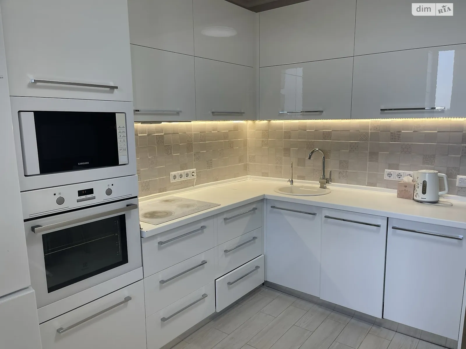 Сдается в аренду 2-комнатная квартира 70 кв. м в, цена: 16500 грн - фото 1