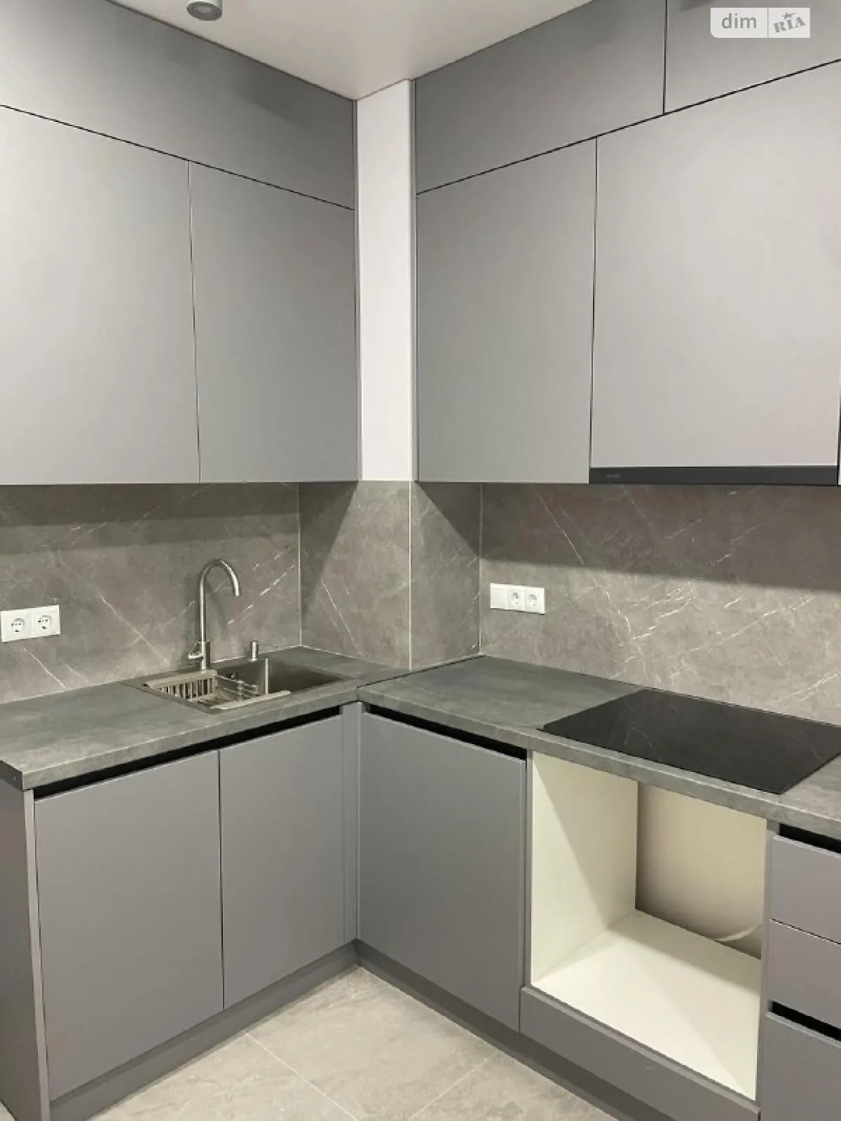 Продається 1-кімнатна квартира 38 кв. м у Одесі, вул. Бугаївська, 44 - фото 1