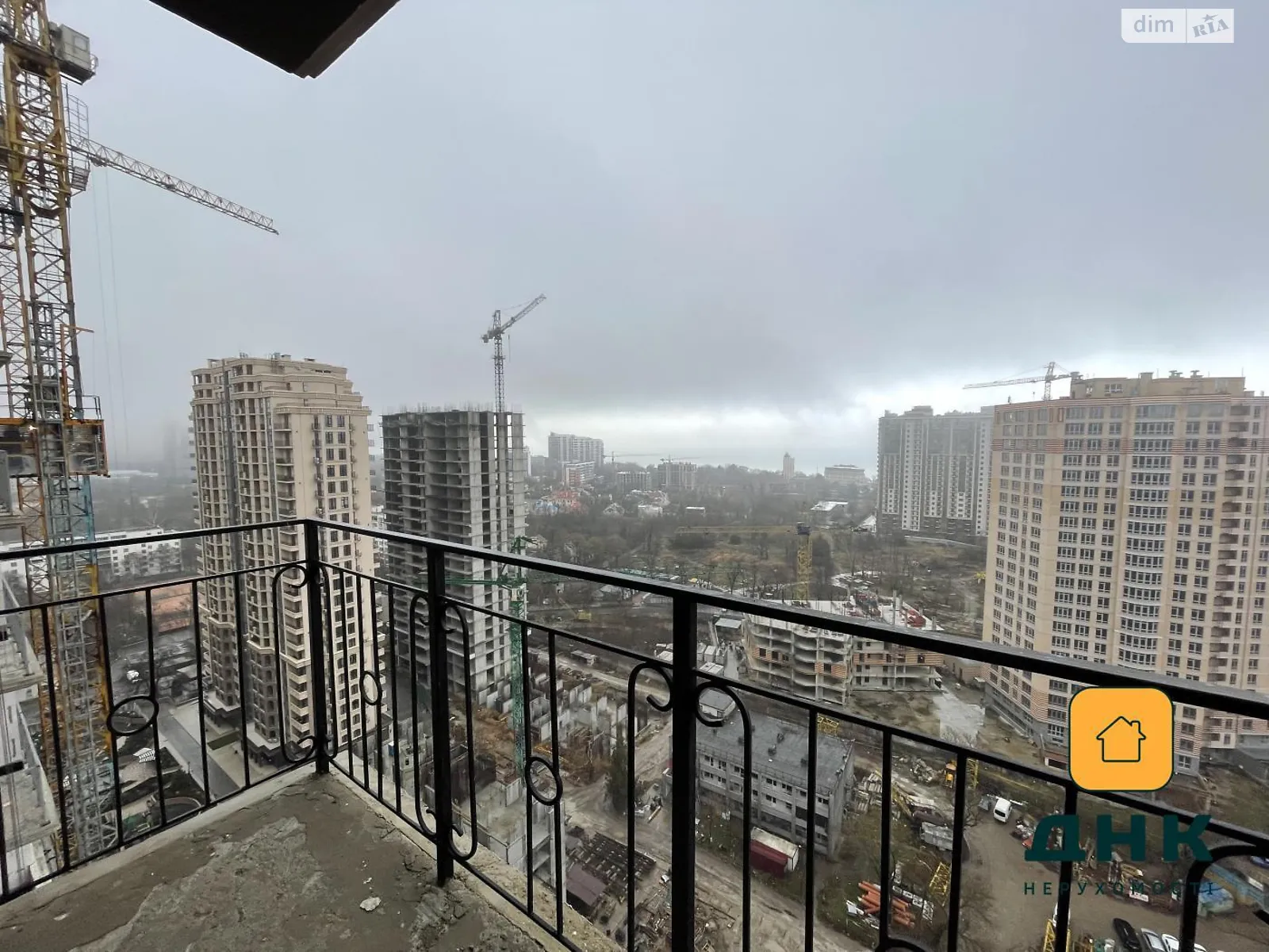 Продається 1-кімнатна квартира 43 кв. м у Одесі, вул. Генуезька, 1/1 - фото 1