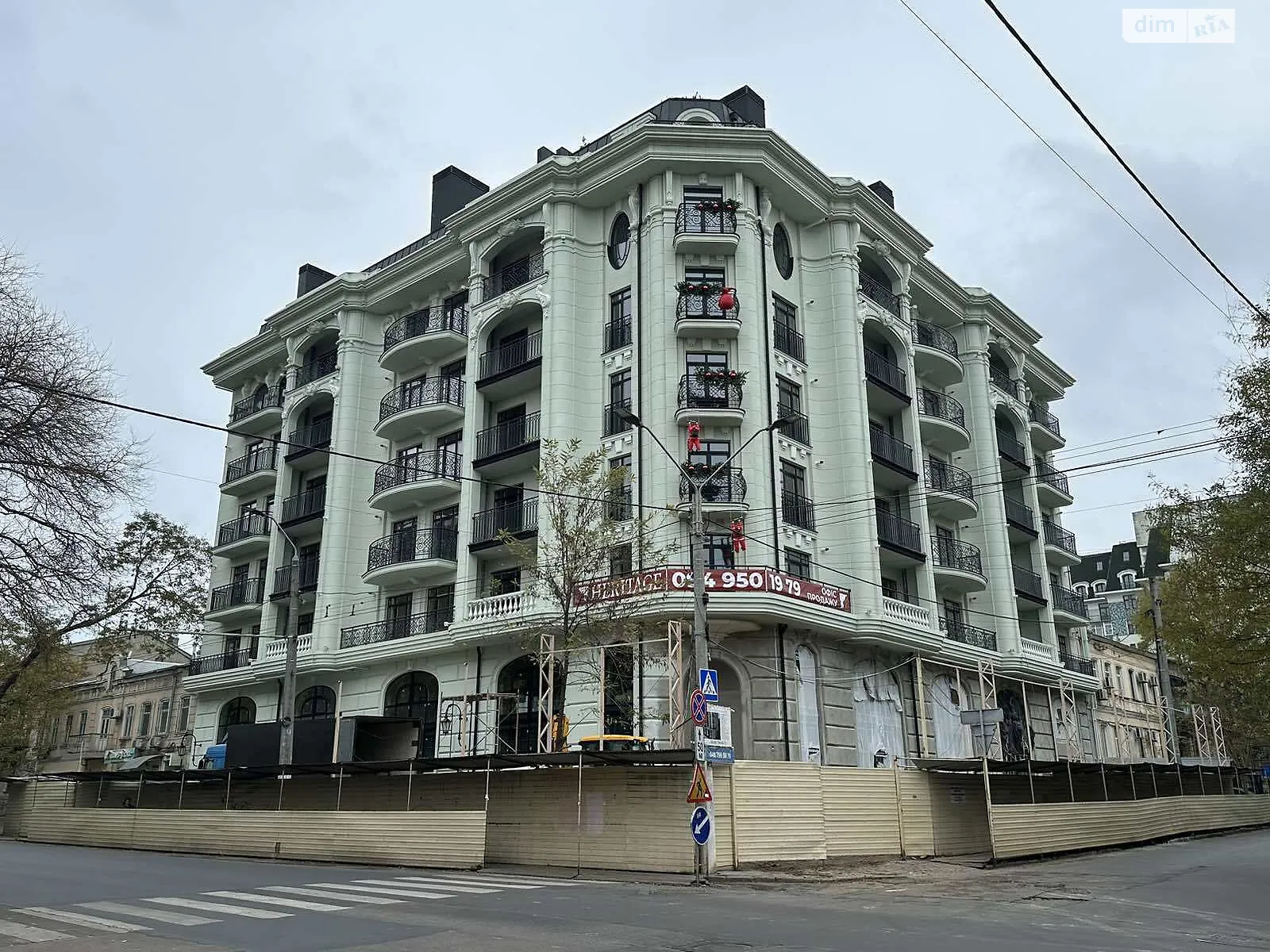 Продається 4-кімнатна квартира 150.3 кв. м у Одесі, вул. Гімназична, 13 - фото 1