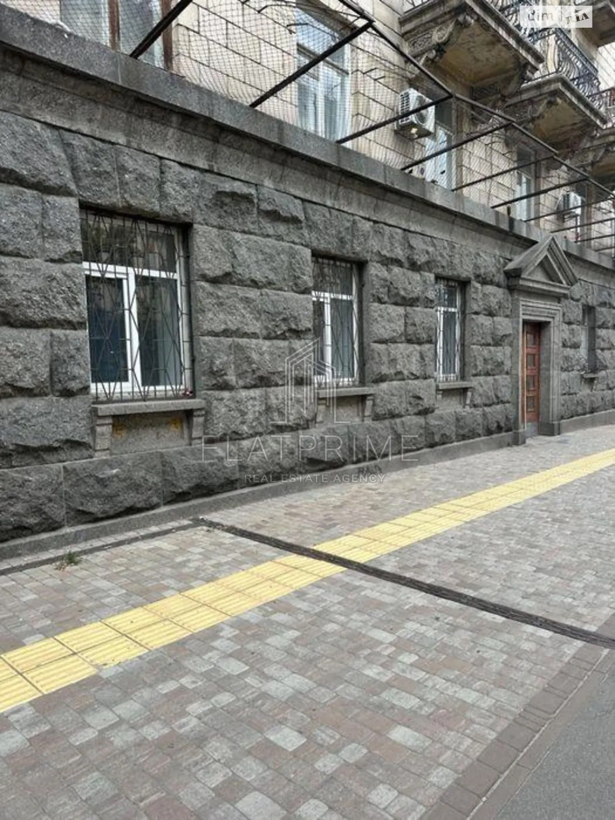 Продается 4-комнатная квартира 106.6 кв. м в Киеве, ул. Евгения Чикаленко(Пушкинская), 2-4/7 - фото 1