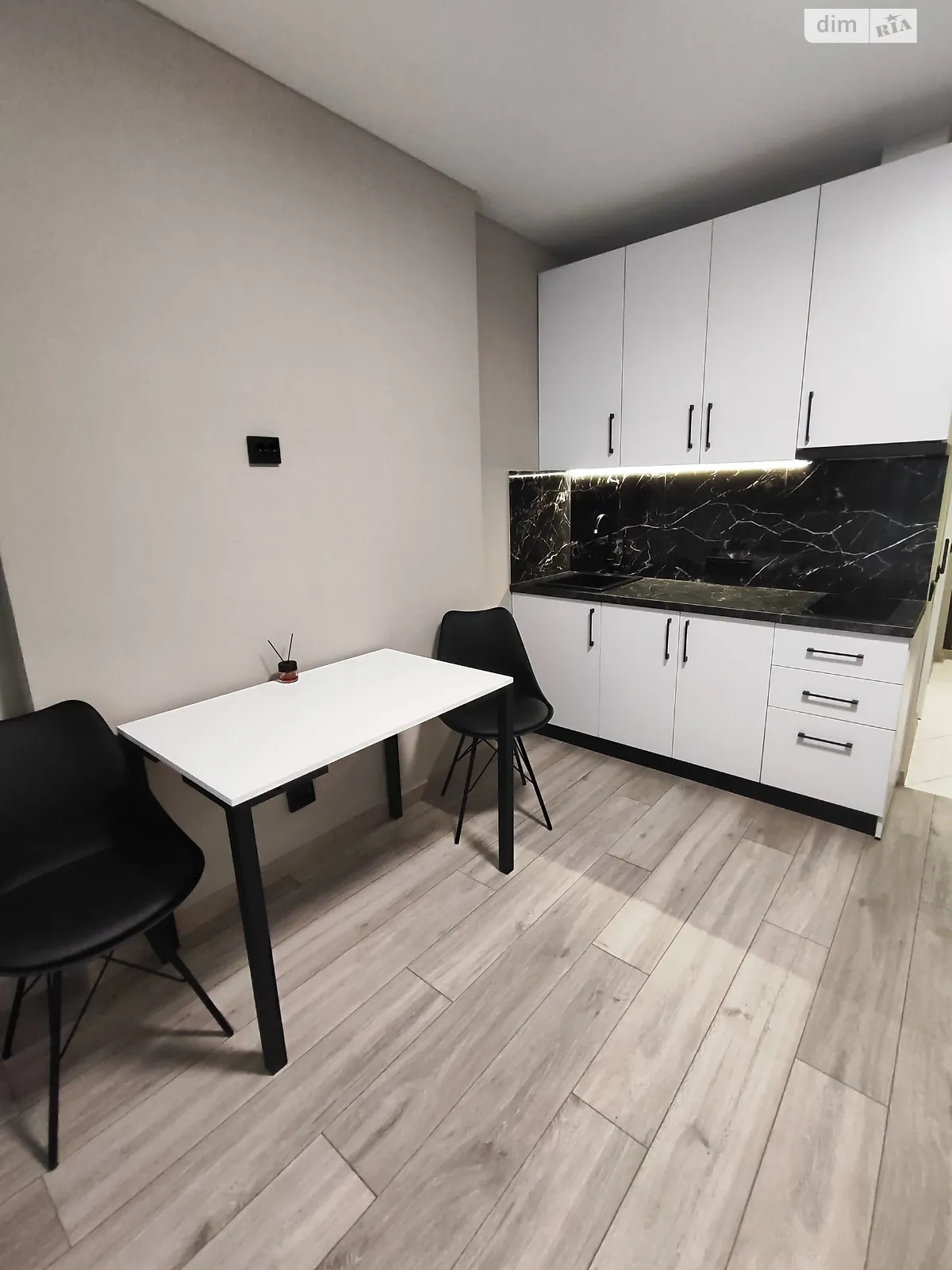 Продается 1-комнатная квартира 24 кв. м в Одессе, ул. Профсоюзная, 9А - фото 1