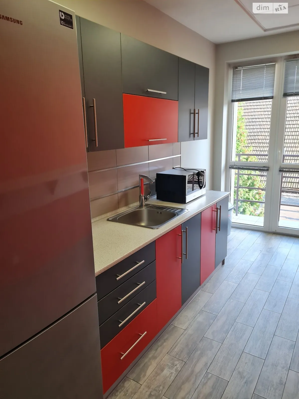 Сдается в аренду офис 156.4 кв. м в бизнес-центре, цена: 2190 $ - фото 1