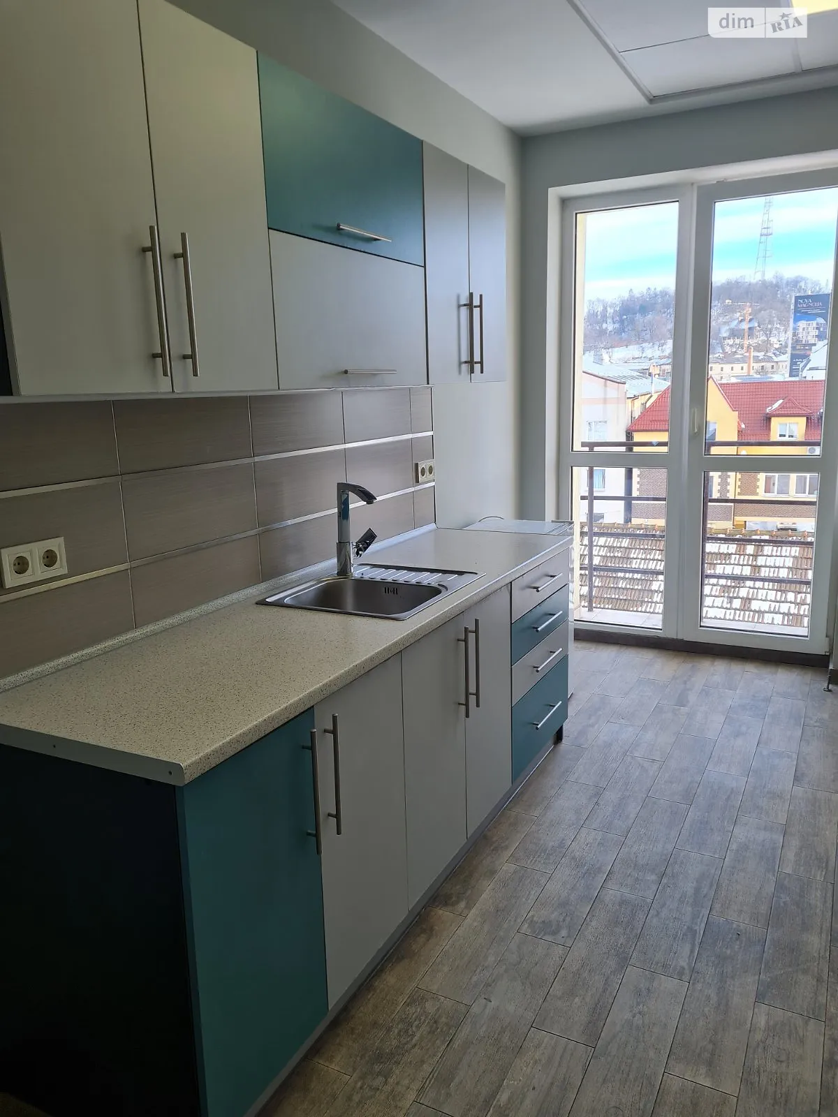 Сдается в аренду офис 152.5 кв. м в бизнес-центре, цена: 2135 $ - фото 1