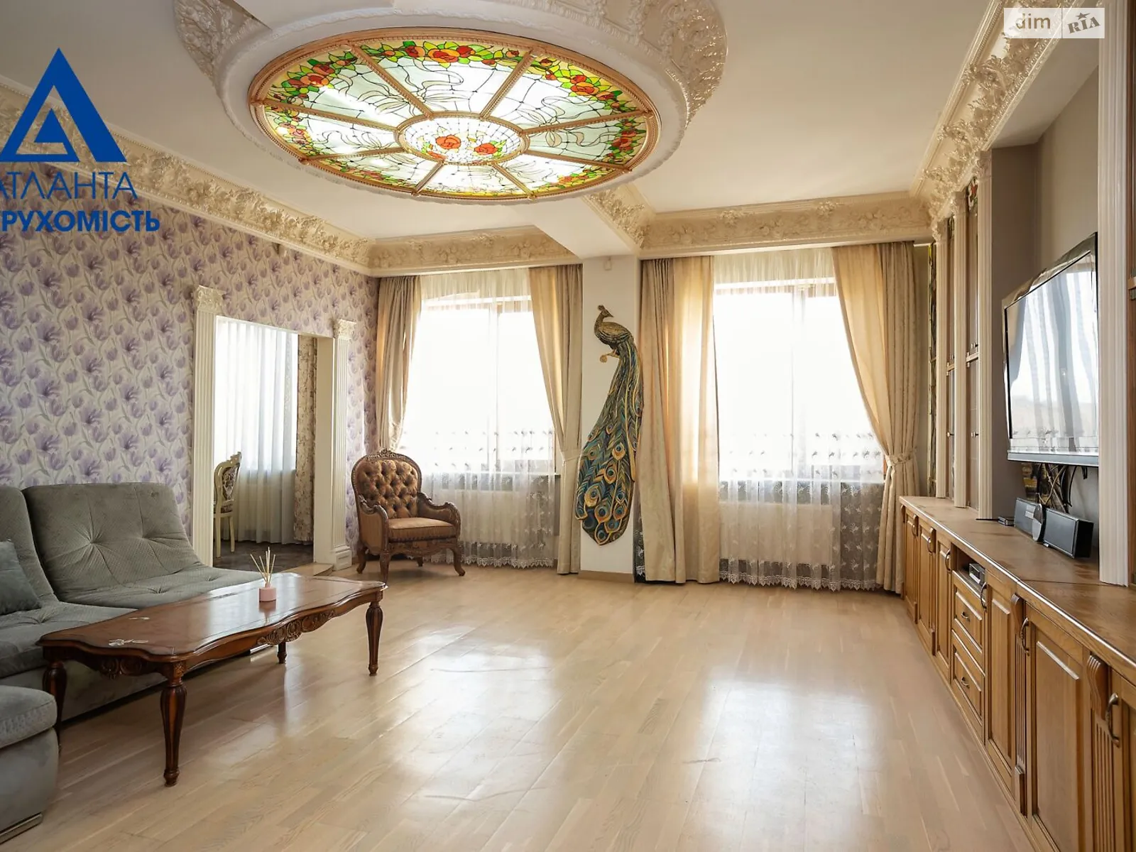 2-комнатная квартира 120.4 кв. м в Луцке, ул. Шевченко, 13А - фото 1