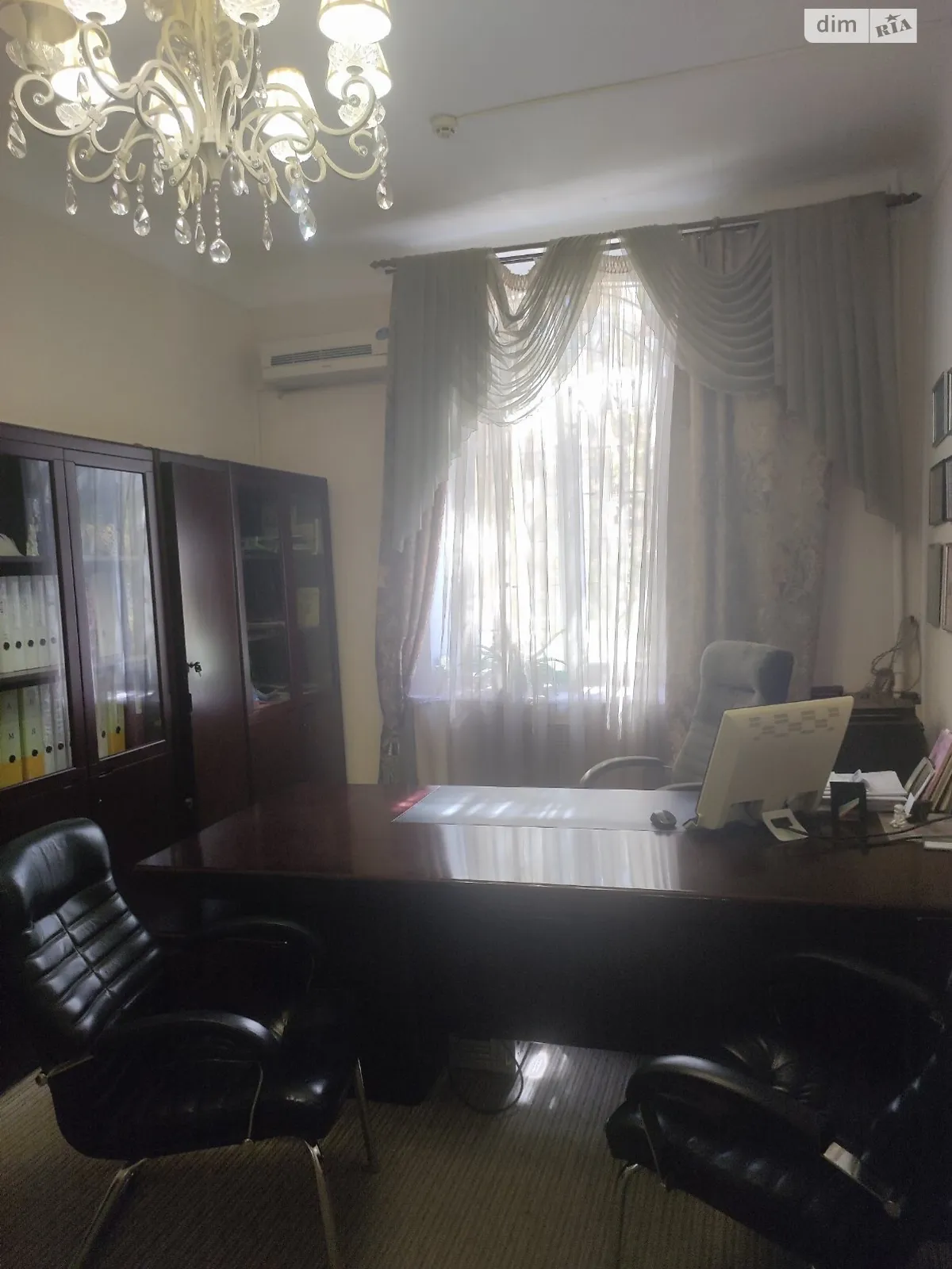 Продається офіс 76.2 кв. м в бізнес-центрі, цена: 150000 $ - фото 1