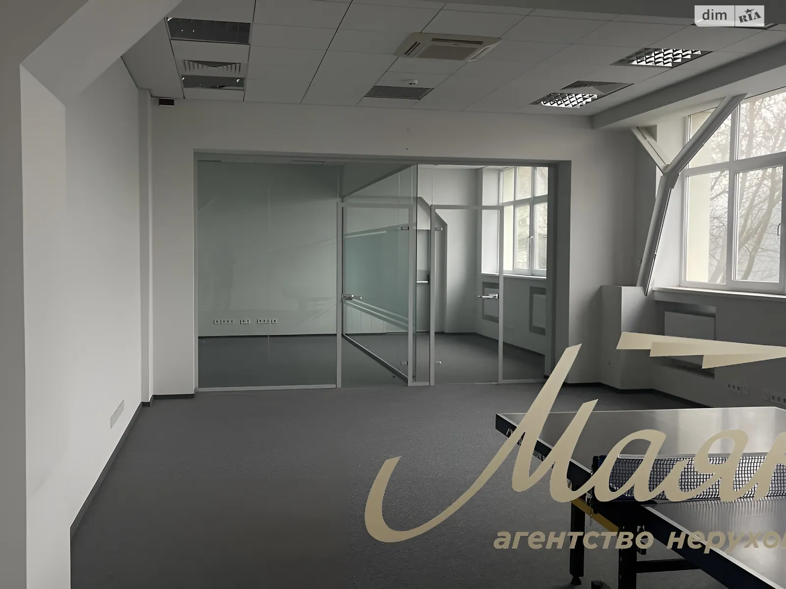 Сдается в аренду офис 903 кв. м в бизнес-центре, цена: 415380 грн - фото 1