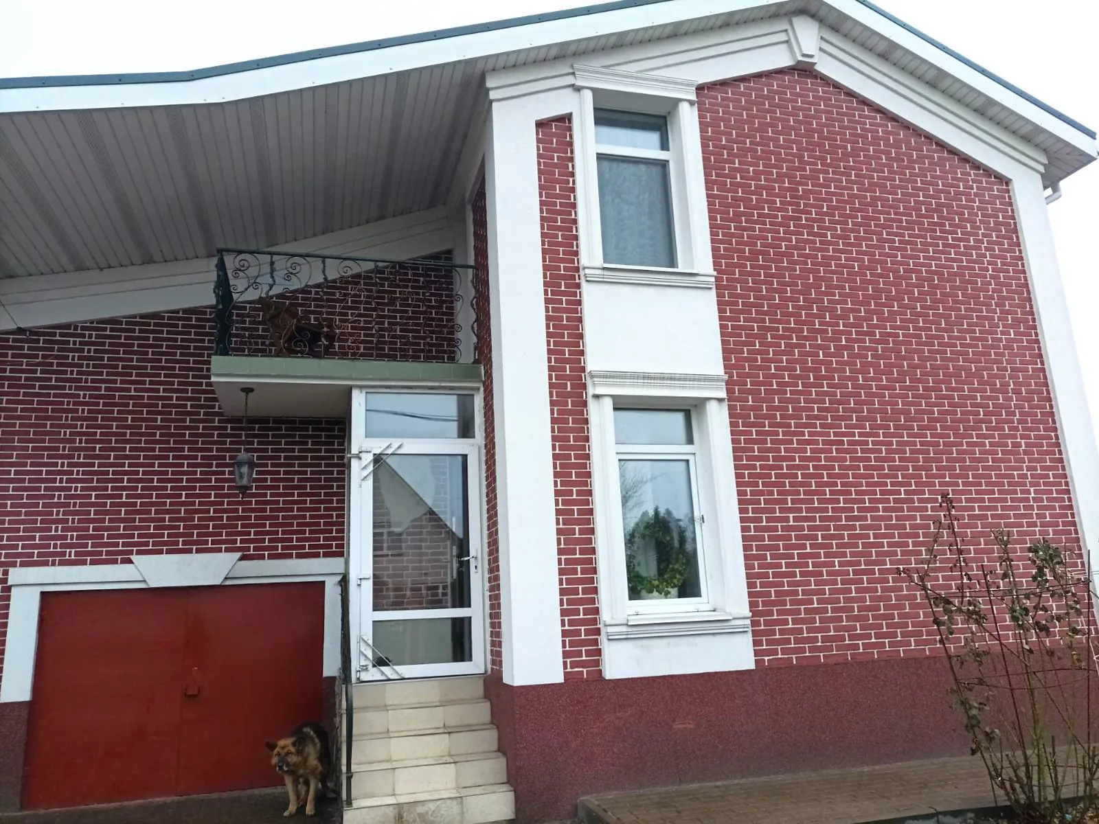 Продается дом на 2 этажа 228.6 кв. м с баней/сауной, цена: 250000 $ - фото 1