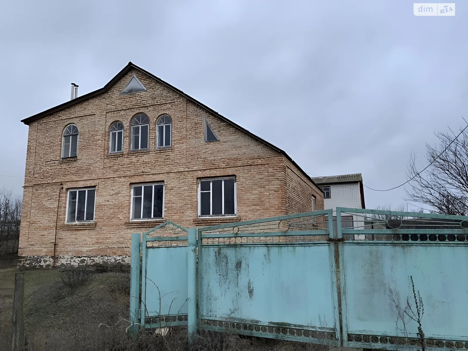 Продается дом на 2 этажа 300 кв. м с садом, цена: 16000 € - фото 1