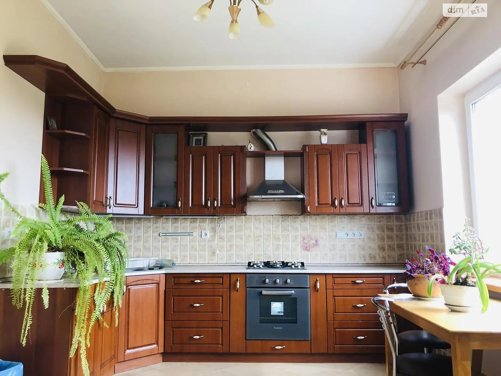 Продается дом на 2 этажа 485.2 кв. м с верандой, цена: 300000 $ - фото 1