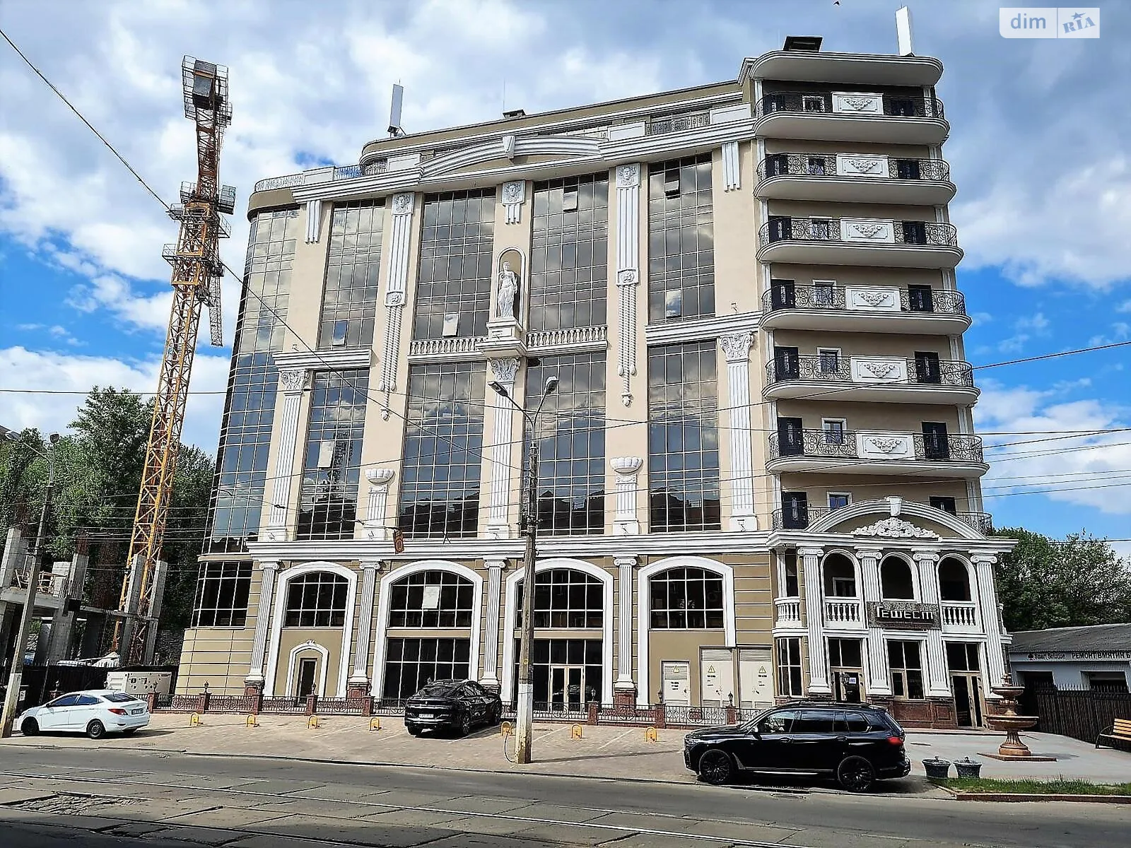 Здається в оренду офіс 260 кв. м в бізнес-центрі, цена: 5200 $ - фото 1