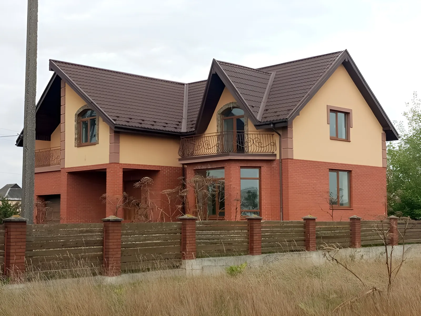 Продается дом на 2 этажа 229.2 кв. м с подвалом, цена: 87000 $ - фото 1
