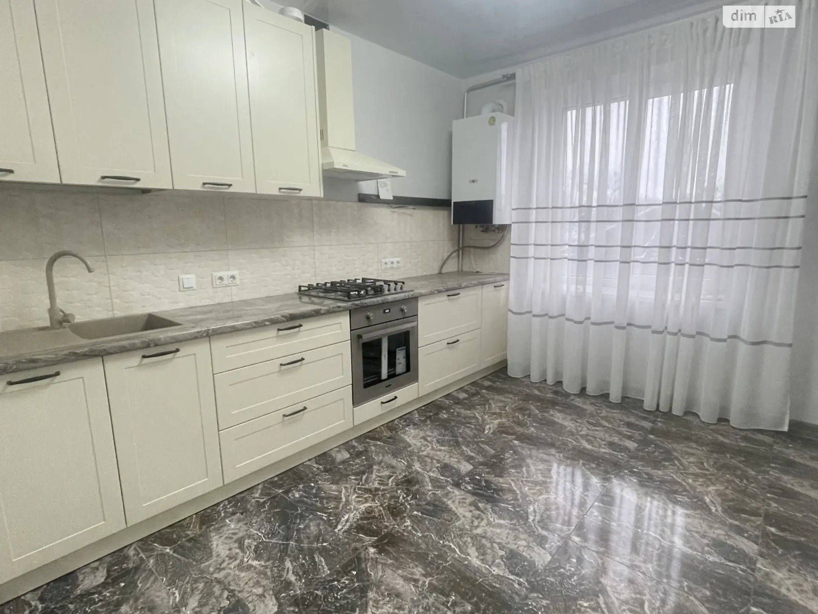 Продается 3-комнатная квартира 96.1 кв. м в Ивано-Франковске, цена: 105000 $ - фото 1